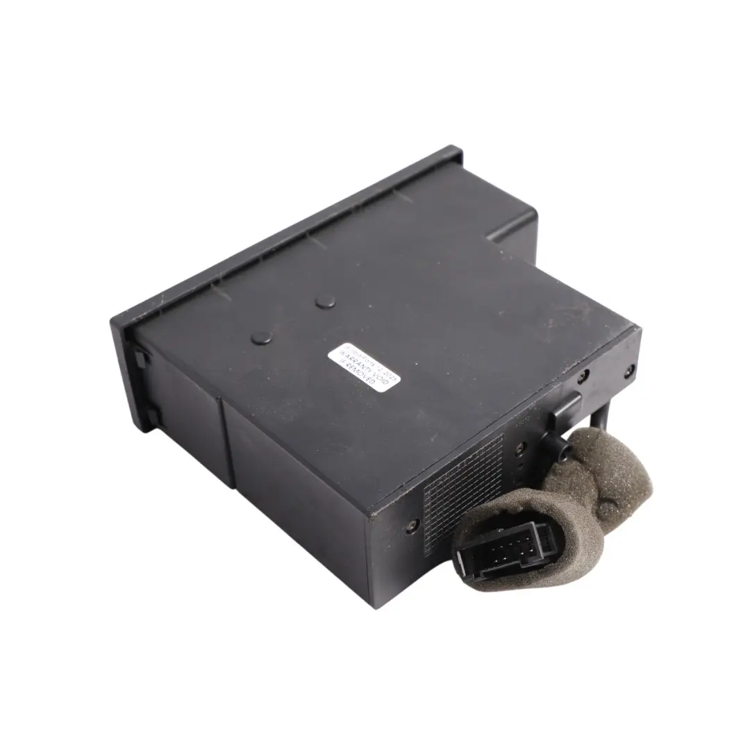 Glovebox Compartment Ipod Interface Connector to Audi A3 8P A4 B7 with Part number 8E0857925C Audi A3 8P A4 B7 Glovebox Compartment Ipod Interface Connector - SKU 8E0857925C - Part number 8E0857925C