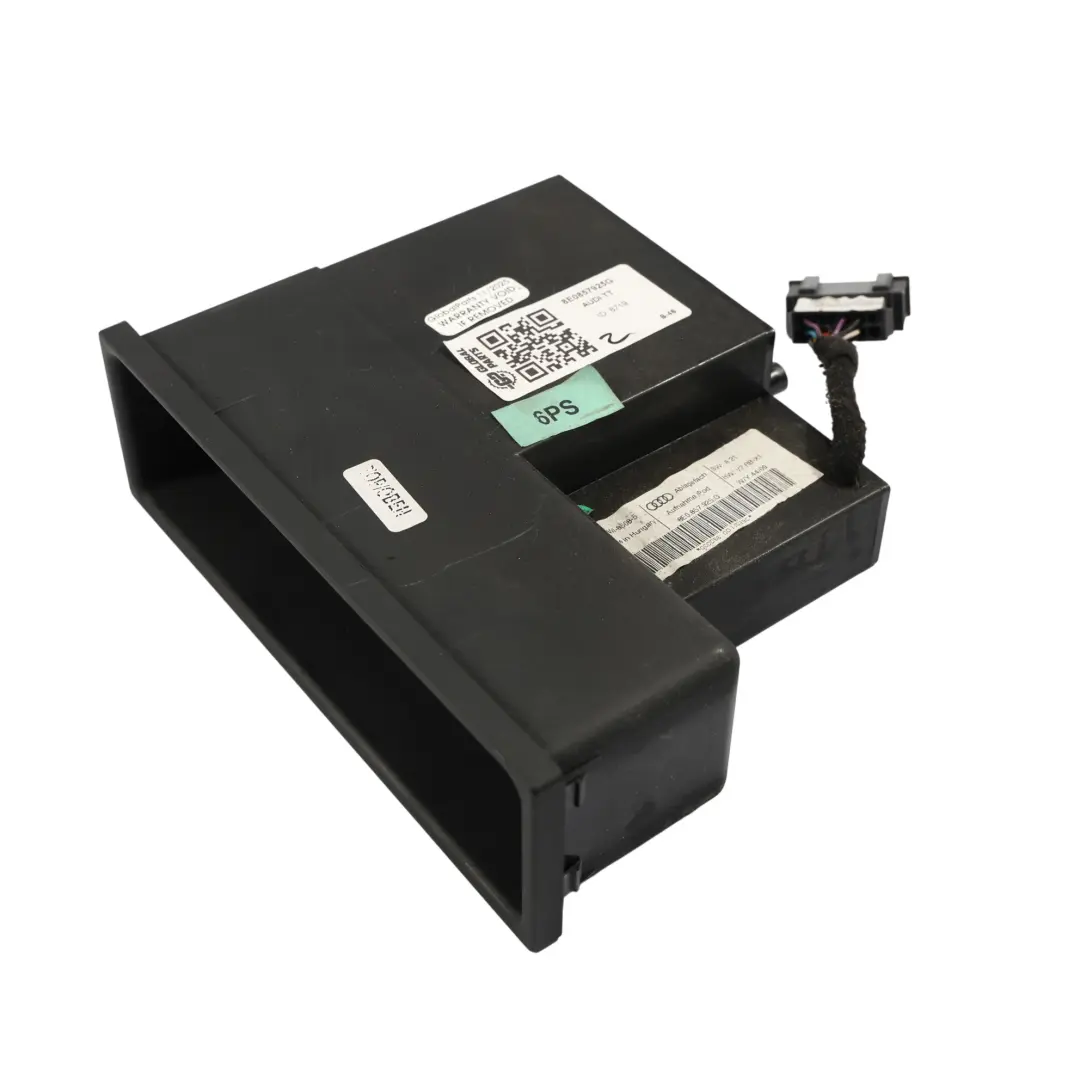 Compartiment Rangement Multimédia Avec Interface Ipod pour Audi A3 8P TT 8J A4 B7 à propos du numéro de pièce 8E0857925G Audi A3 8P TT 8J A4 B7 Compartiment Rangement Multimédia Avec Interface Ipod - SKU 8E0857925G - Numéro de pièce 8E0857925G