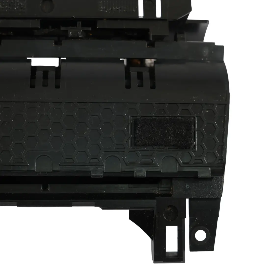 Consolle Centrale Portacenere Compartimento Trim per Audi A4 B7 con numero di parte 8E0857951H Audi A4 B7 Consolle Centrale Portacenere Compartimento Trim - SKU 8E0857951H-1 - Numero di parte 8E0857951H