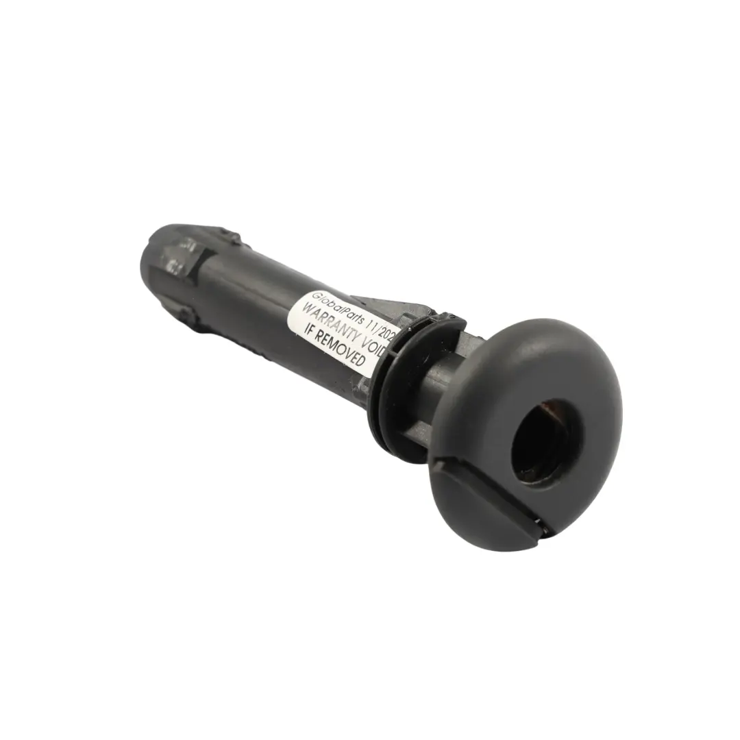 7L Prowadnica Zagłówka Siedzenia Przód Prawo do VW Touareg o numerze 8E0881920A VW Touareg 7L Prowadnica Zagłówka Siedzenia Przód Prawo - SKU 8E0881920A - Numer Części 8E0881920A