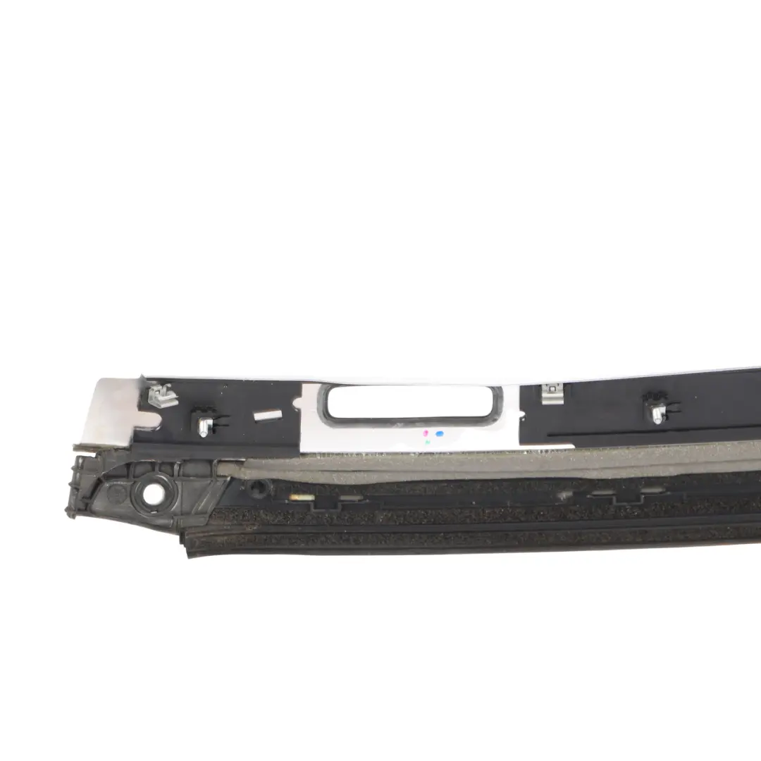 Audi A5 8F Cabrio Modanatura Parabrezza Superiore Argento Ghiaccio X7W - SKU 8F0853829F-ICS - Numero di parte 8F0853829F