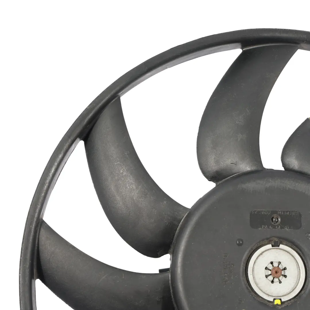 Motore Radiatore Doppia Ventola Raffreddamento per Audi A4 B8 Diesel con numero di parte 8K0121207A Audi A4 B8 Diesel Motore Radiatore Doppia Ventola Raffreddamento - SKU 8K0121207A-5 - Numero di parte 8K0121207A