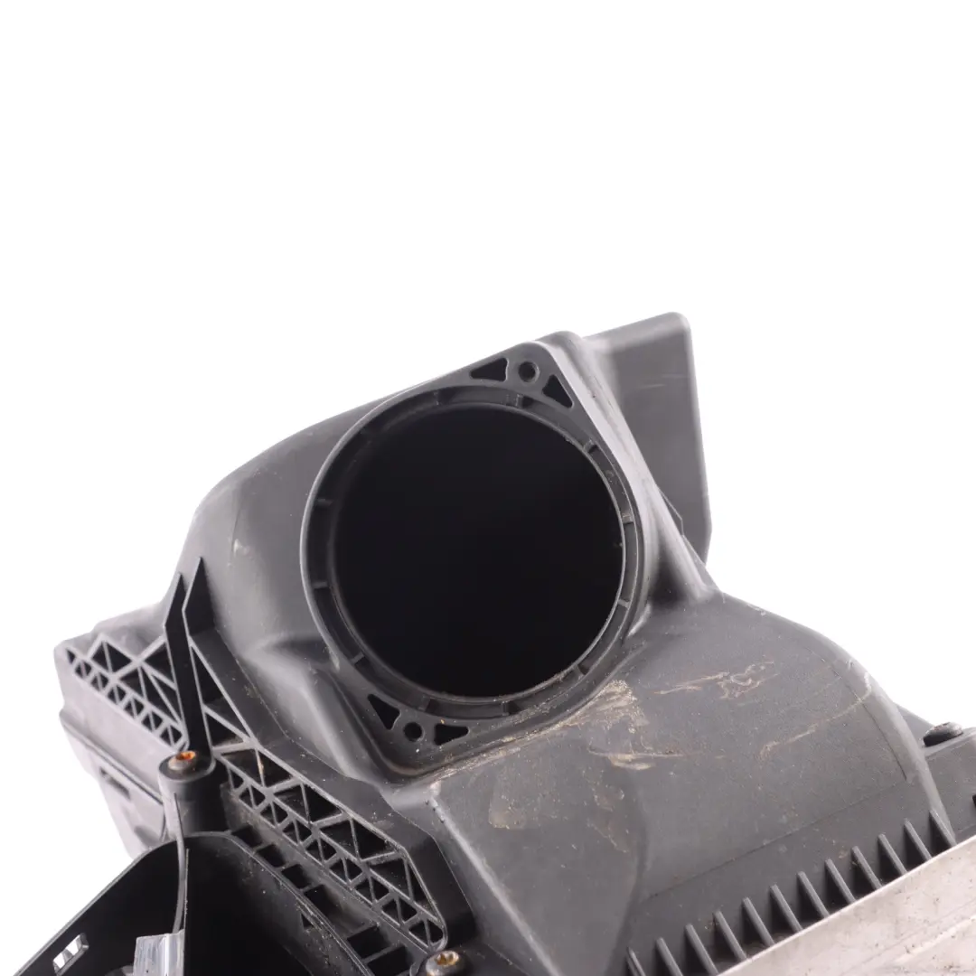 Caja Filtro Aire Silenciador Admisión para Audi A4 B8 2.0 TDI con número de pieza 8K0133835AB Audi A4 B8 2.0 TDI Caja Filtro Aire Silenciador Admisión - SKU 8K0133835AB - Número de pieza 8K0133835AB