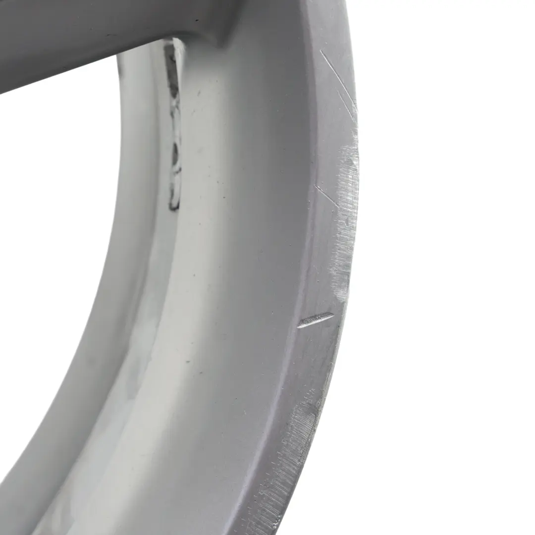 8K Silver Wheel Alloy Rim 18" ET:47 8J Star Spoke to Audi A4 B8 with Part number 8K0601025Q Audi A4 B8 8K Silver Wheel Alloy Rim 18" ET:47 8J Star Spoke - SKU 8K0601025Q-4 - Part number 8K0601025Q