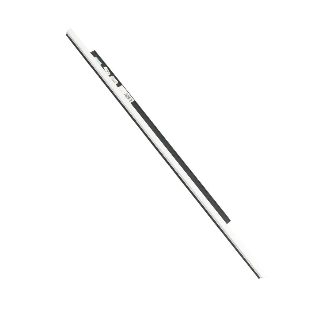 Finestrino Posteriore Striscia Guarnizione Cromo Destra per Audi RS4 B8 con numero di parte 8K0853764J Audi RS4 B8 Finestrino Posteriore Striscia Guarnizione Cromo Destra - SKU 8K0853764J - Numero di parte 8K0853764J