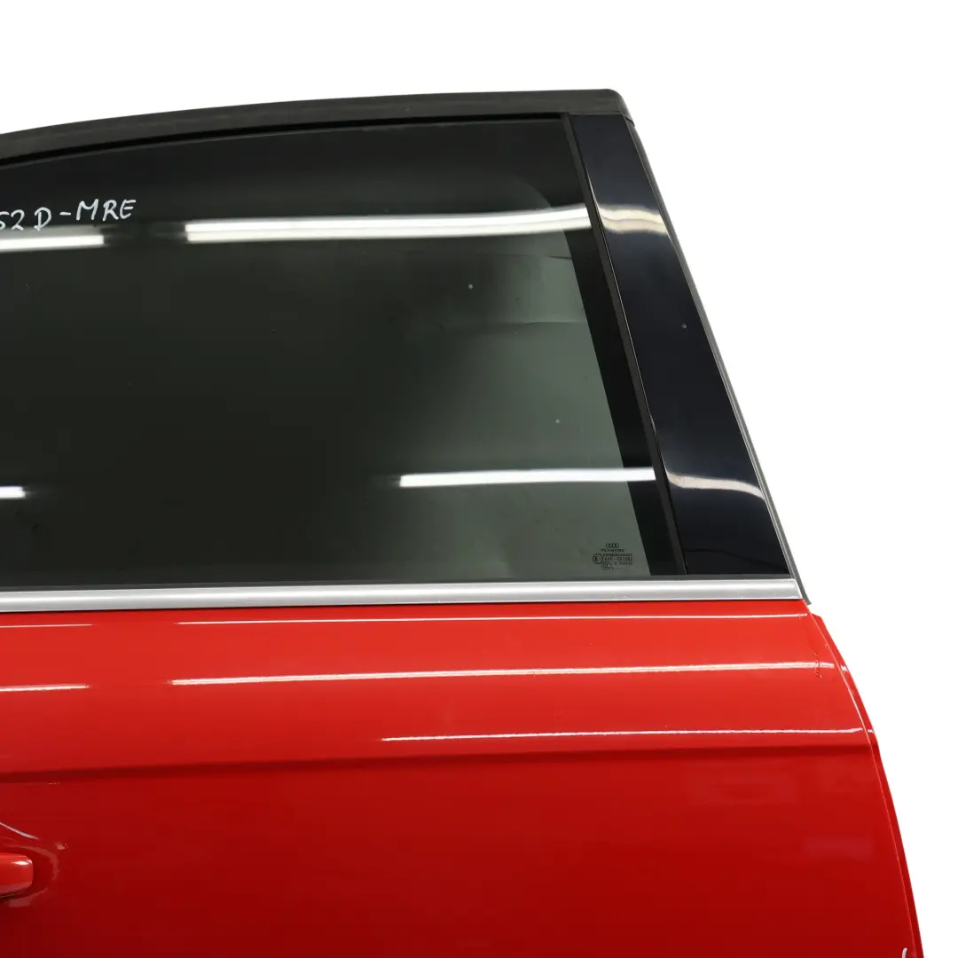 Puerta Trasera Derecha Misano Red Rojo - Z3M para Audi A4 B8 Limousine con número de pieza 8K5833052D Audi A4 B8 Limousine Puerta Trasera Derecha Misano Red Rojo - Z3M - SKU 8K5833052D-MRE - Número de pieza 8K5833052D