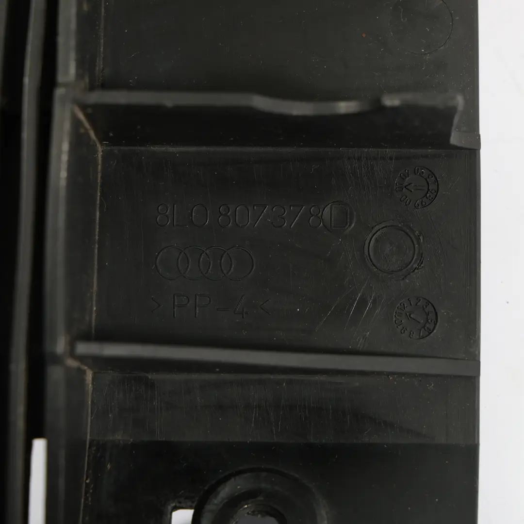 Audi A3 8L Hintere Stoßstange Halterung Führung Halterung Rechts - SKU 8L0807378D - Teilenummer 8L0807378D