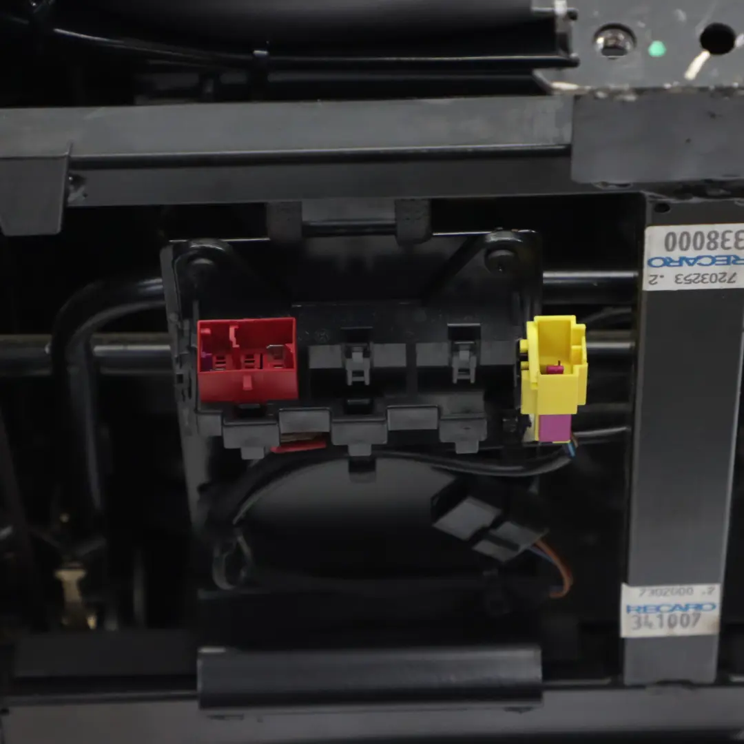 8L 3Dr Sitz Recaro Bucket Vorne Rechts Innenraum Schwarz Leder Nappa für Audi S3 mit Teilenummer 8L3881802H Audi S3 8L 3Dr Sitz Recaro Bucket Vorne Rechts Innenraum Schwarz Leder Nappa - SKU 8L3881802H-1 - Teilenummer 8L3881802H