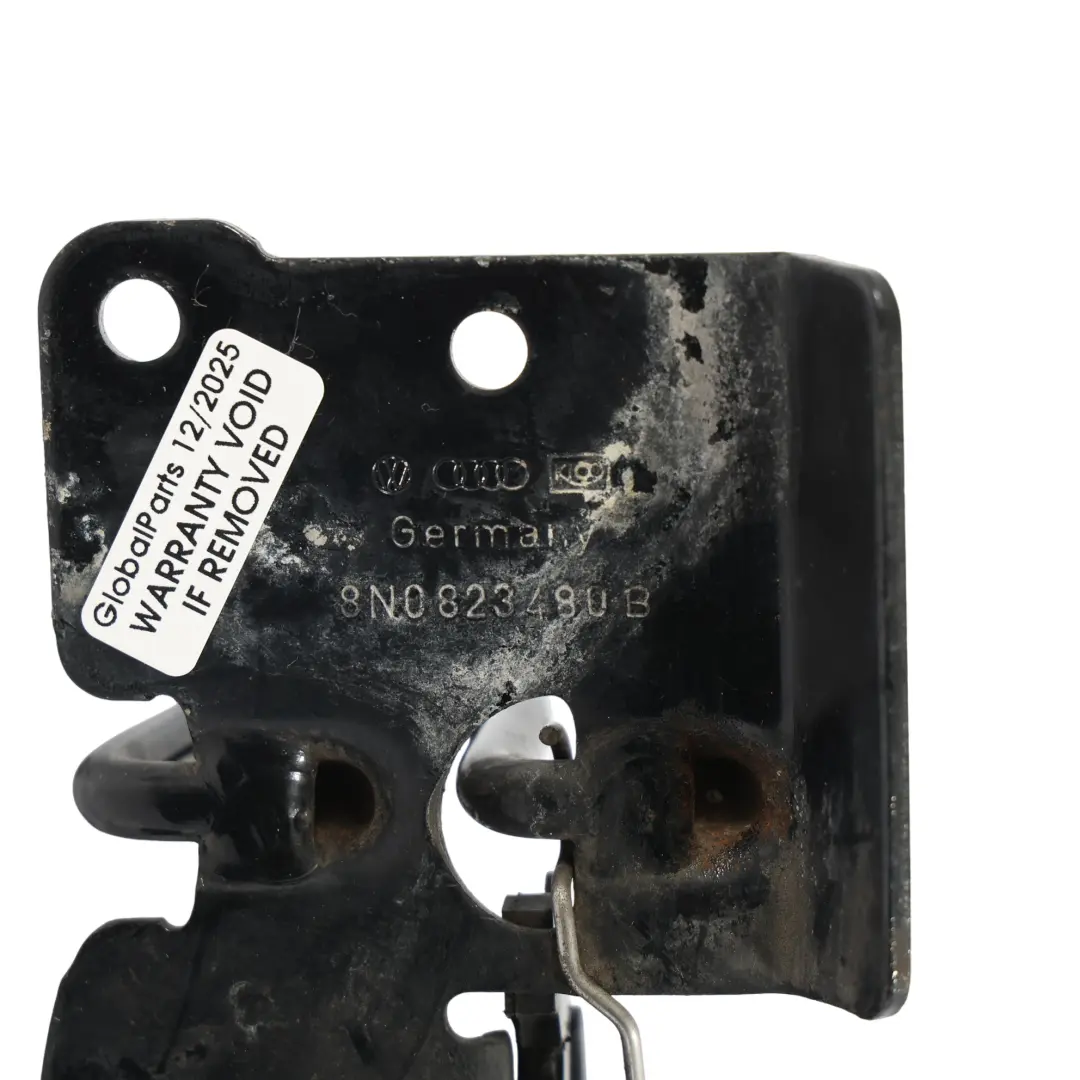 8N Loquet De Capot Verrouillage Du Cache-Moteur Avant pour Audi TT à propos du numéro de pièce 8N0823480B Audi TT 8N Loquet De Capot Verrouillage Du Cache-Moteur Avant - SKU 8N0823480B - Numéro de pièce 8N0823480B