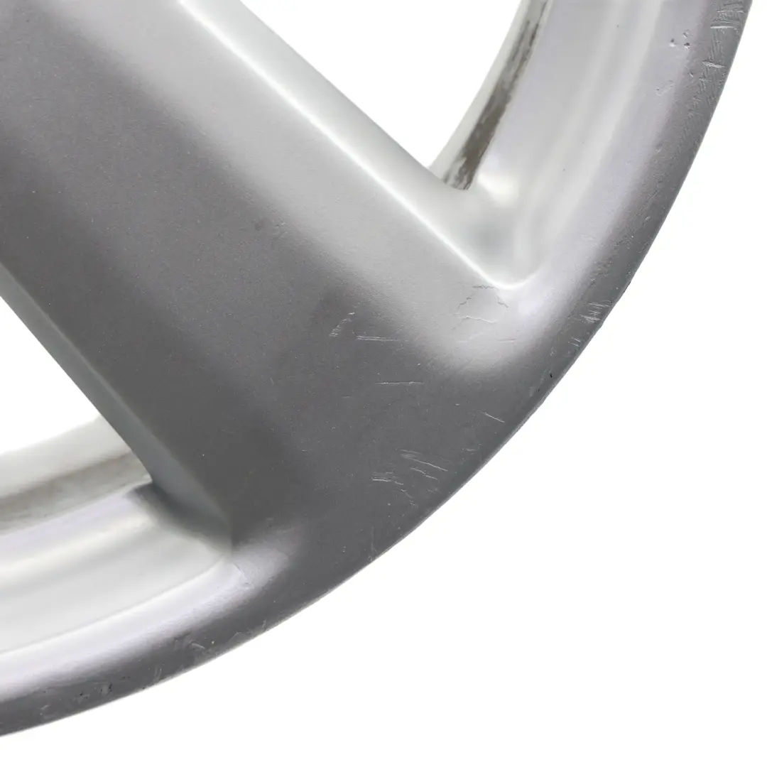 Cerchio in lega argento 18" ET:54 7,5J per Audi A3 8P con numero di parte 8P0601025S Audi A3 8P Cerchio in lega argento 18" ET:54 7,5J - SKU 8P0601025S-1 - Numero di parte 8P0601025S