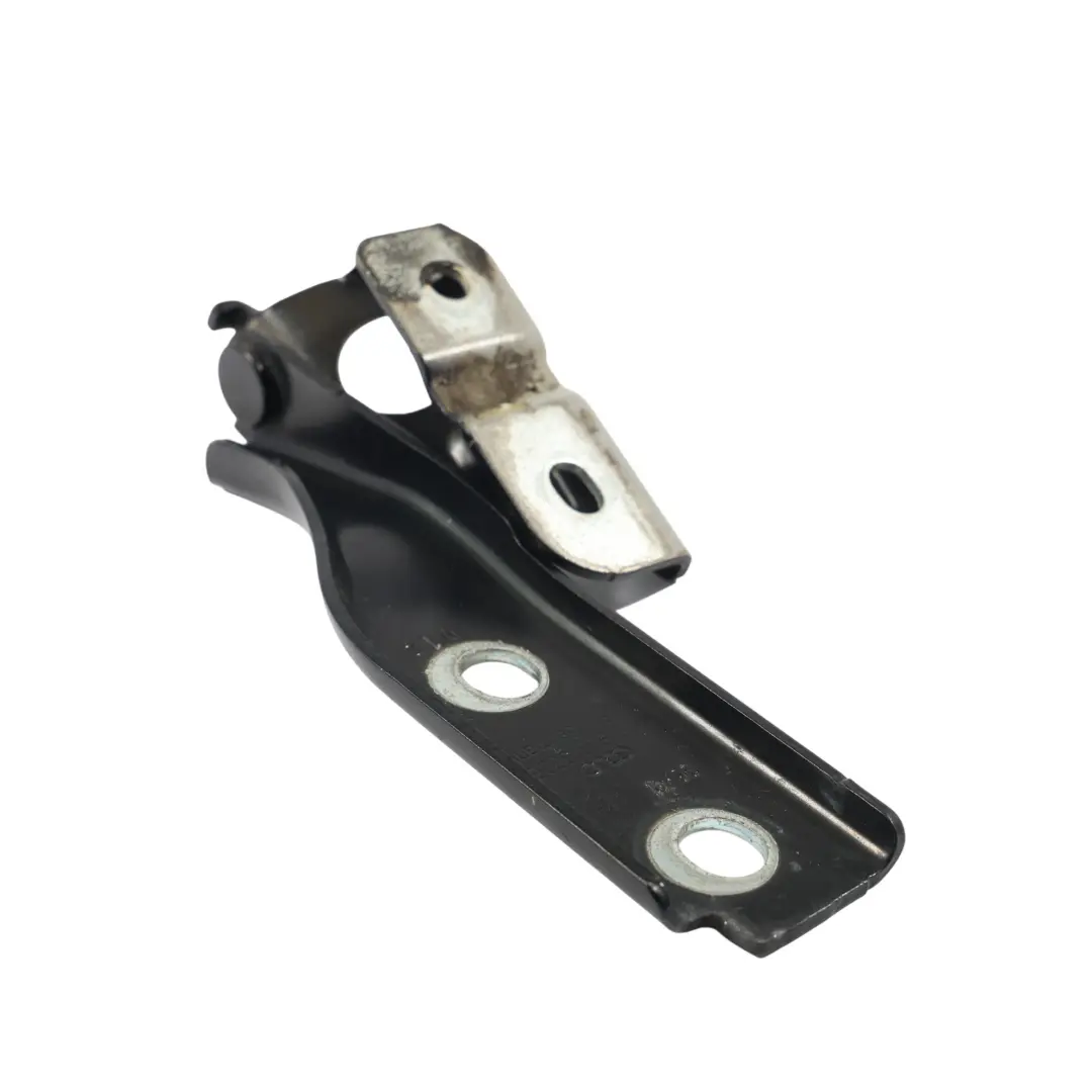 Zawias Maski Prawy Przedni Phantom Black - Z9Y do Audi A3 8P o numerze 8P0823302B Audi A3 8P Zawias Maski Prawy Przedni Phantom Black - Z9Y - SKU 8P0823302B-PHB - Numer Części 8P0823302B