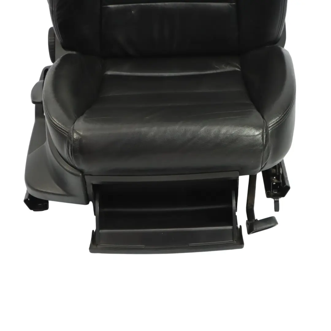 Sportback Seat Front Right O/S S-Line Leather Vienna Soul Black to Audi A3 8P with Part number 8P0881806CF Audi A3 8P Sportback Seat Front Right O/S S-Line Leather Vienna Soul Black - SKU 8P0881806CF - Part number 8P0881806CF