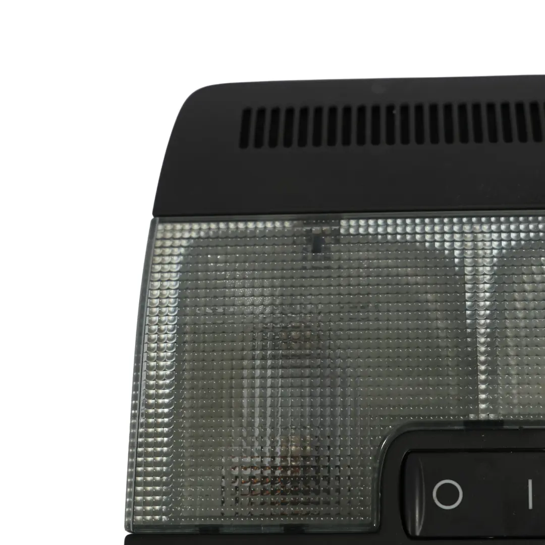 Lampka Podsufitki Oświetlenie Kabiny Przód do Audi A3 8P o numerze 8P0951177 Audi A3 8P Lampka Podsufitki Oświetlenie Kabiny Przód - SKU 8P0951177-6 - Numer Części 8P0951177