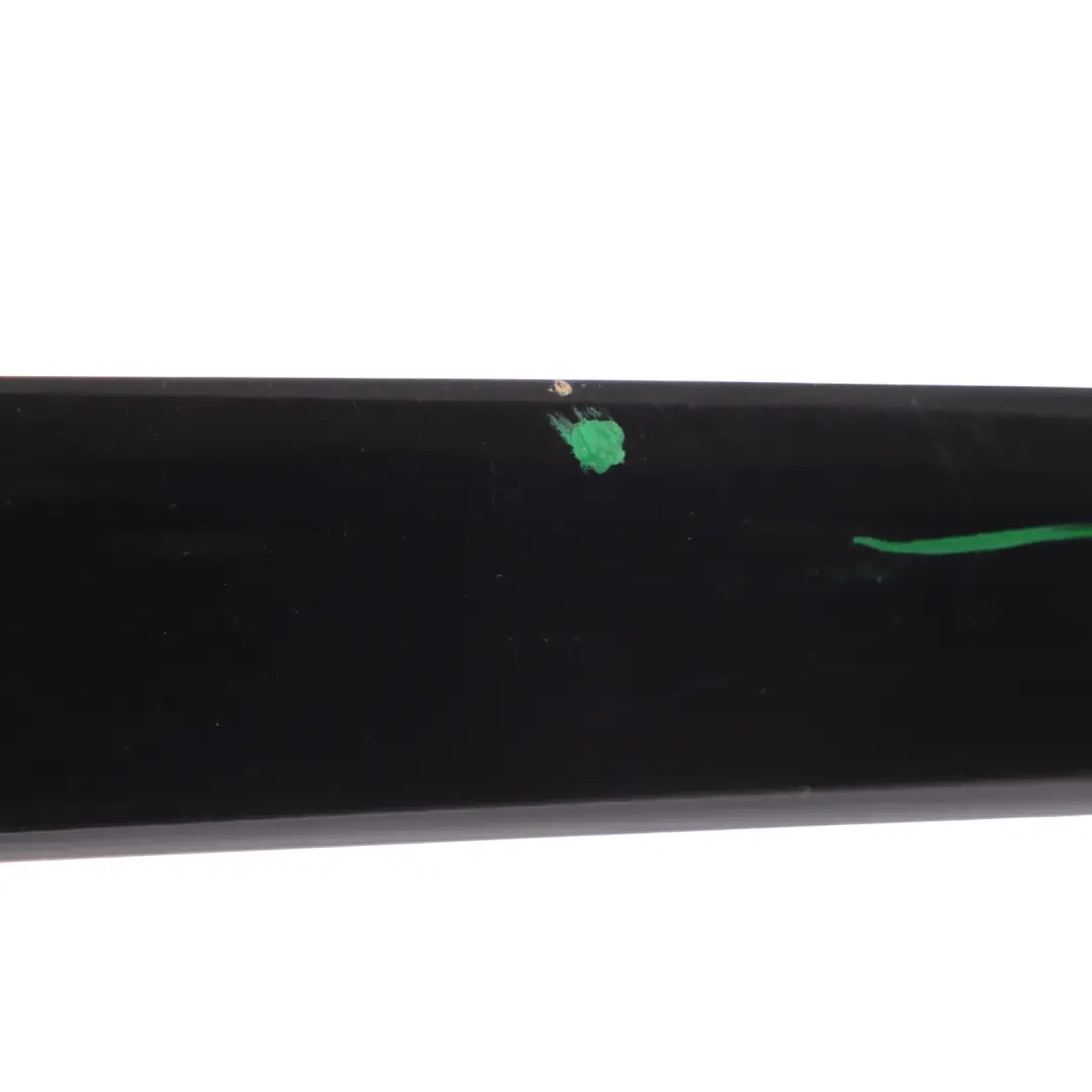 Moldura Puerta Delantera Panel Embellecedor Lado Derecho Negro - Y9B para Audi A3 8P con número de pieza 8P3853954D Audi A3 8P Moldura Puerta Delantera Panel Embellecedor Lado Derecho Negro - Y9B - SKU 8P3853954D-BBL - Número de pieza 8P3853954D