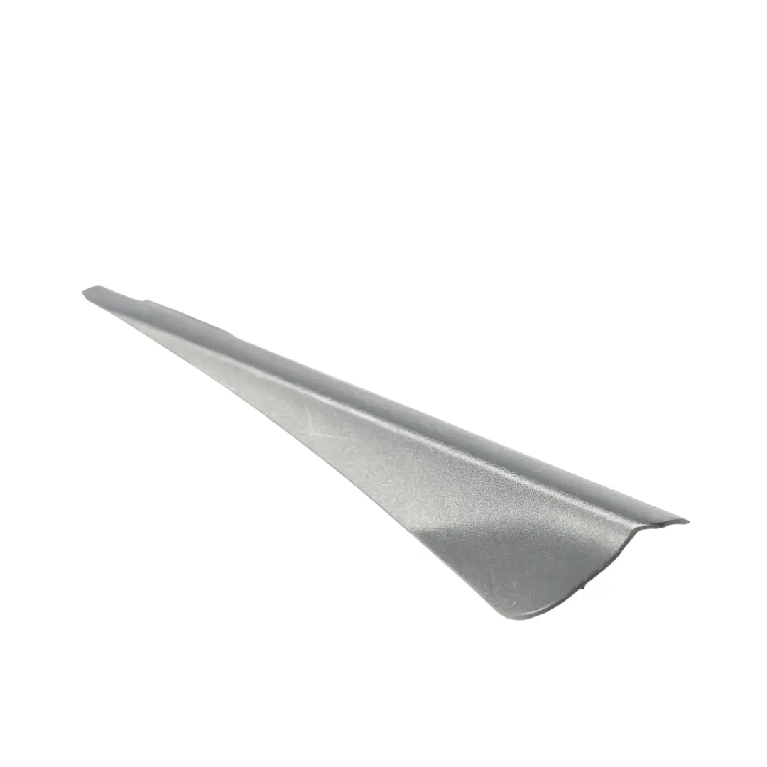 Garniture Supérieure Porte Arrière Droite Latéral Droit pour Audi A3 8P à propos du numéro de pièce 8P4839706A Audi A3 8P Garniture Supérieure Porte Arrière Droite Latéral Droit - SKU 8P4839706A - Numéro de pièce 8P4839706A