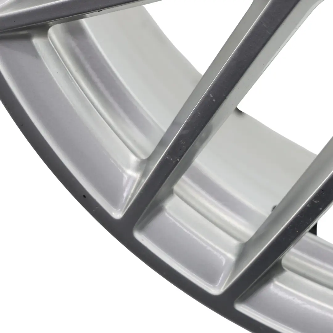 8S Silberne Leichtmetallfelge 20" 9J ET:52 Vielspeiche für Audi TT mit Teilenummer 8S0601025S Audi TT 8S Silberne Leichtmetallfelge 20" 9J ET:52 Vielspeiche - SKU 8S0601025S-1 - Teilenummer 8S0601025S