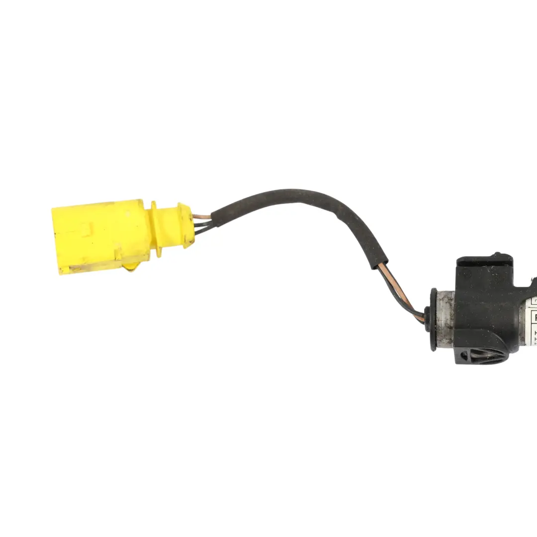 8S Front Bonnet Pedestrian Protect Actuator Activator to Audi TT FV with Part number 8S0823823 Audi TT FV 8S Front Bonnet Pedestrian Protect Actuator Activator - SKU 8S0823823 - Part number 8S0823823