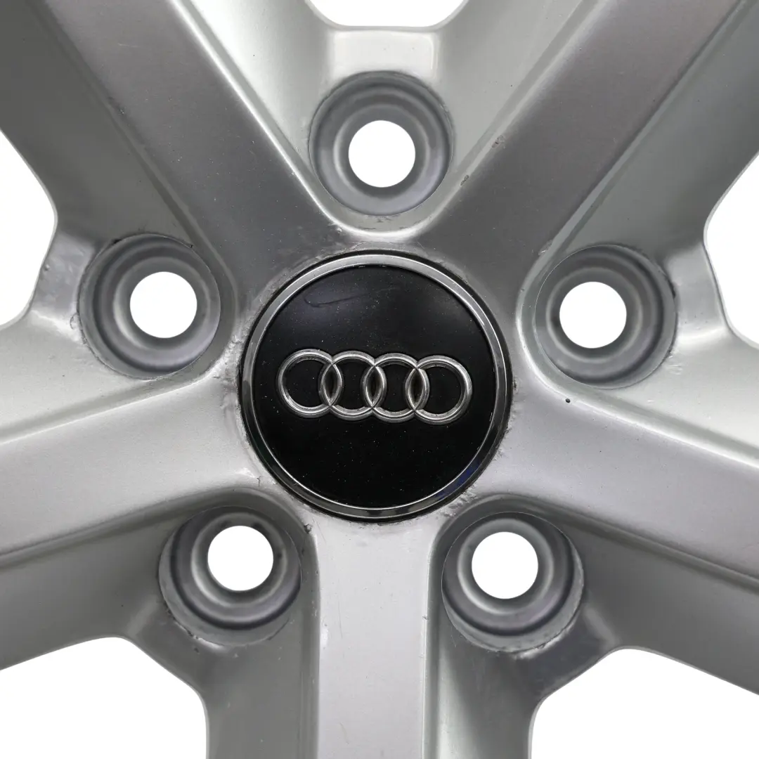 Cerchio In Lega 18" 8.5J ET:29 Le Mans Silver Star Spoke per Audi A5 8T con numero di parte 8T0601025M Audi A5 8T Cerchio In Lega 18" 8.5J ET:29 Le Mans Silver Star Spoke - SKU 8T0601025M-1 - Numero di parte 8T0601025M