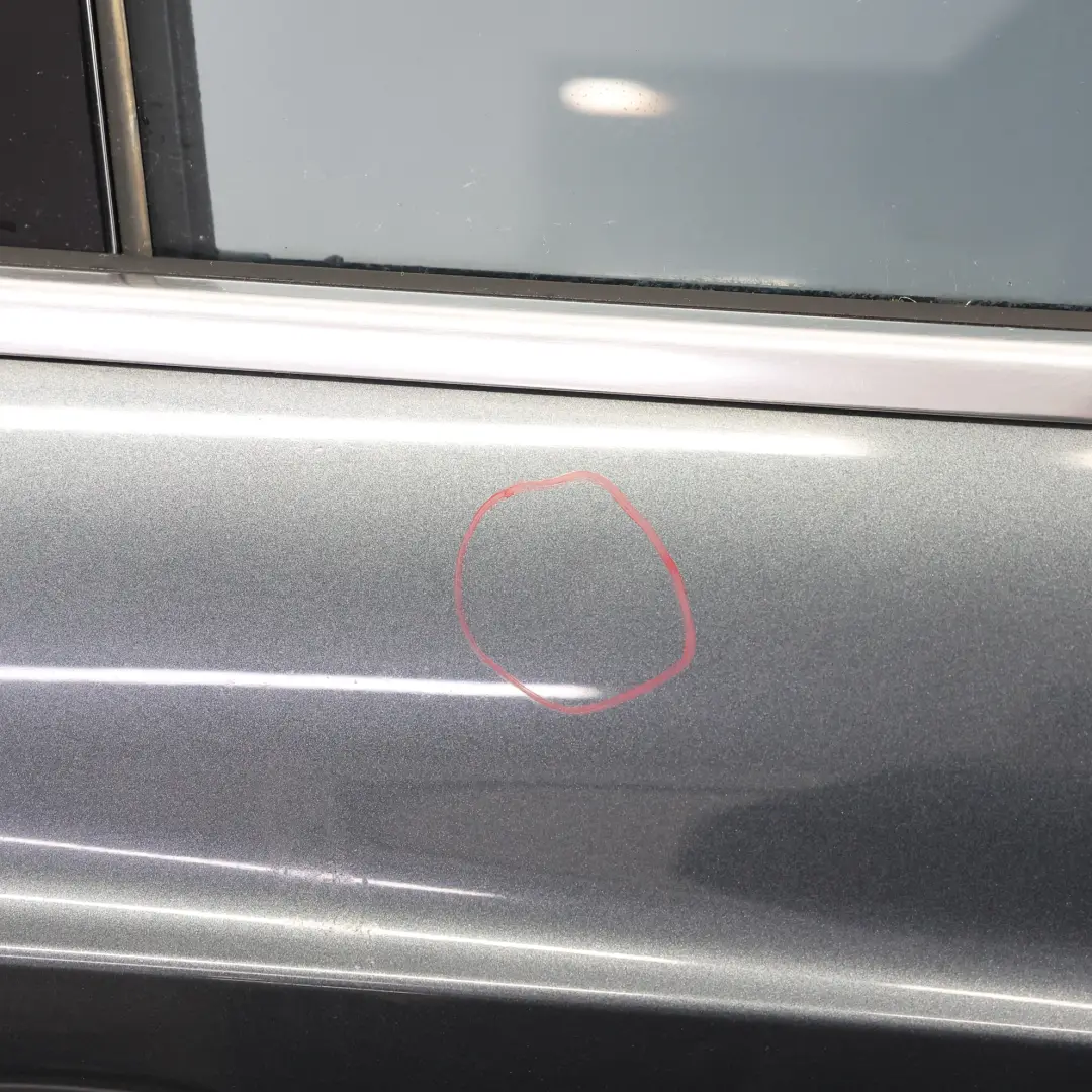 Porta Posteriore Destra Daytona Grey Grigio Perla - Z7S per Audi Q3 8U con numero di parte 8U0833052 Audi Q3 8U Porta Posteriore Destra Daytona Grey Grigio Perla - Z7S - SKU 8U0833052-DGR1 - Numero di parte 8U0833052