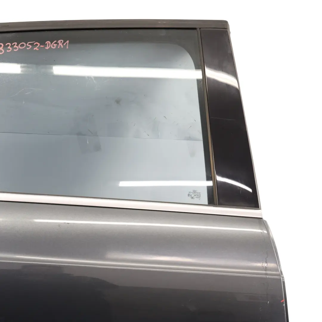 Audi Q3 8U Puerta Trasera Derecha Daytona Grey Gris Efecto Perla - Z7S - SKU 8U0833052-DGR1 - Número de pieza 8U0833052