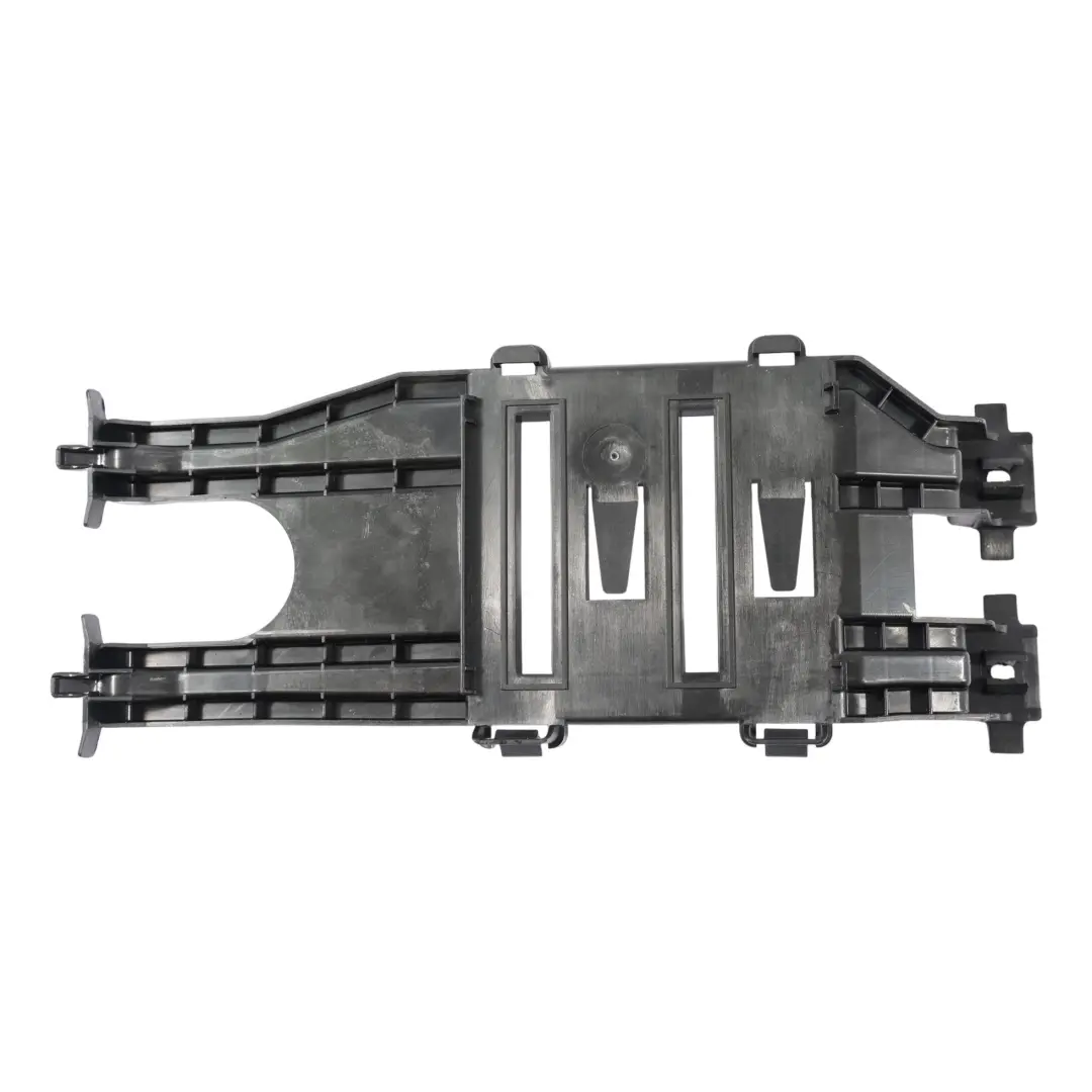 Uchwyt Mocowania Stabilizatora Napięcia do Audi Q3 8U o numerze 8U0907347 Audi Q3 8U Uchwyt Mocowania Stabilizatora Napięcia - SKU 8U0907347 - Numer Części 8U0907347