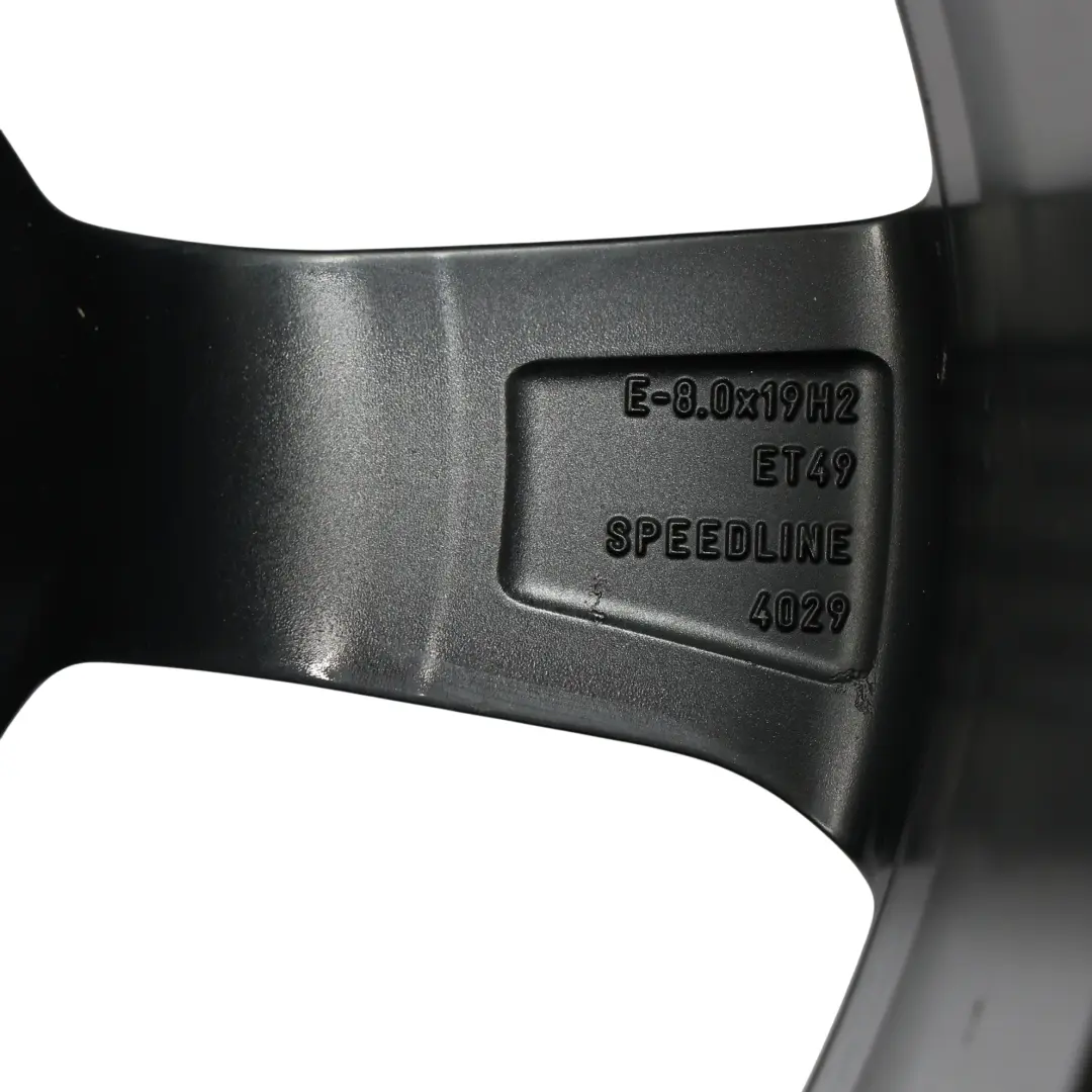 Jante En Alliage Noir Pour 19" 8,0J ET:49 pour Audi A3 RS3 8V à propos du numéro de pièce 8V0601025FA Audi A3 RS3 8V Jante En Alliage Noir Pour 19" 8,0J ET:49 - SKU 8V0601025FA-1 - Numéro de pièce 8V0601025FA