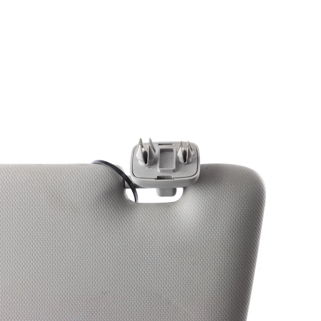 Osłona Przeciwsłoneczna Prawa Lusterko Szara do Audi A3 S3 8V o numerze 8V0857552C Audi A3 S3 8V Osłona Przeciwsłoneczna Prawa Lusterko Szara - SKU 8V0857552C-2 - Numer Części 8V0857552C