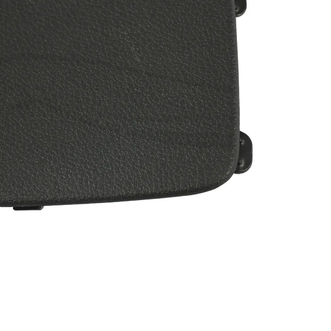 Portellone Coperchio Inserto Copertura Posteriore Destra per Audi A3 S3 8V con numero di parte 8V4867658 Audi A3 S3 8V Portellone Coperchio Inserto Copertura Posteriore Destra - SKU 8V4867658 - Numero di parte 8V4867658