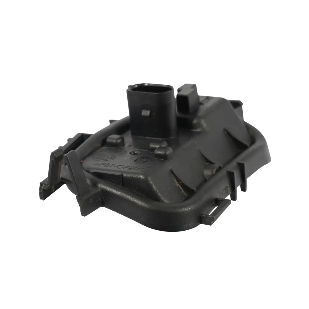 Gniazdo Żarówki Światła Lampy Tył Tylne Prawe do Audi A3 8V o numerze 8V4945258C Audi A3 8V Gniazdo Żarówki Światła Lampy Tył Tylne Prawe - SKU 8V4945258C - Numer Części 8V4945258C