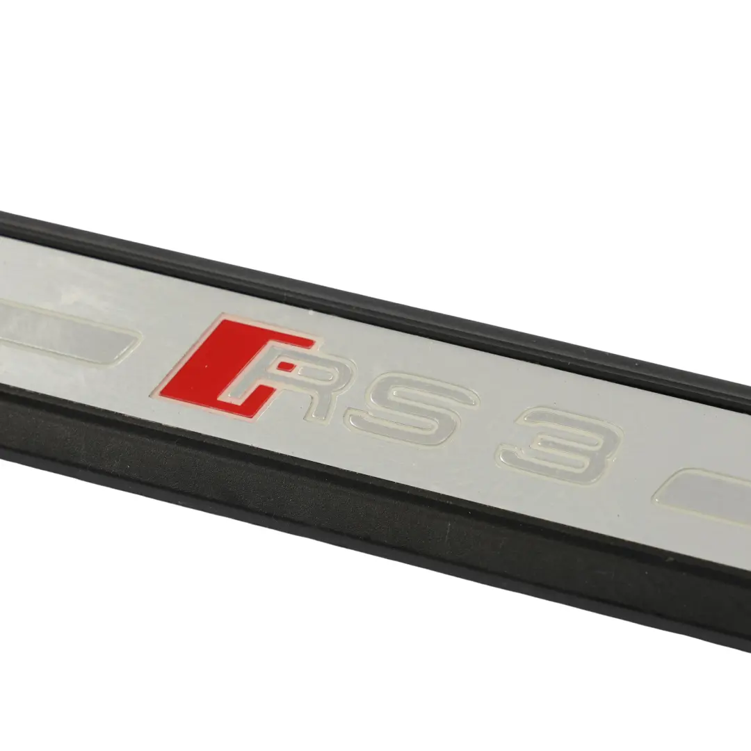 Puerta Delantera Iluminado Sill Placa Trim Izquierda para Audi RS3 8V con número de pieza 8V4947417B Audi RS3 8V Puerta Delantera Iluminado Sill Placa Trim Izquierda - SKU 8V4947417B - Número de pieza 8V4947417B