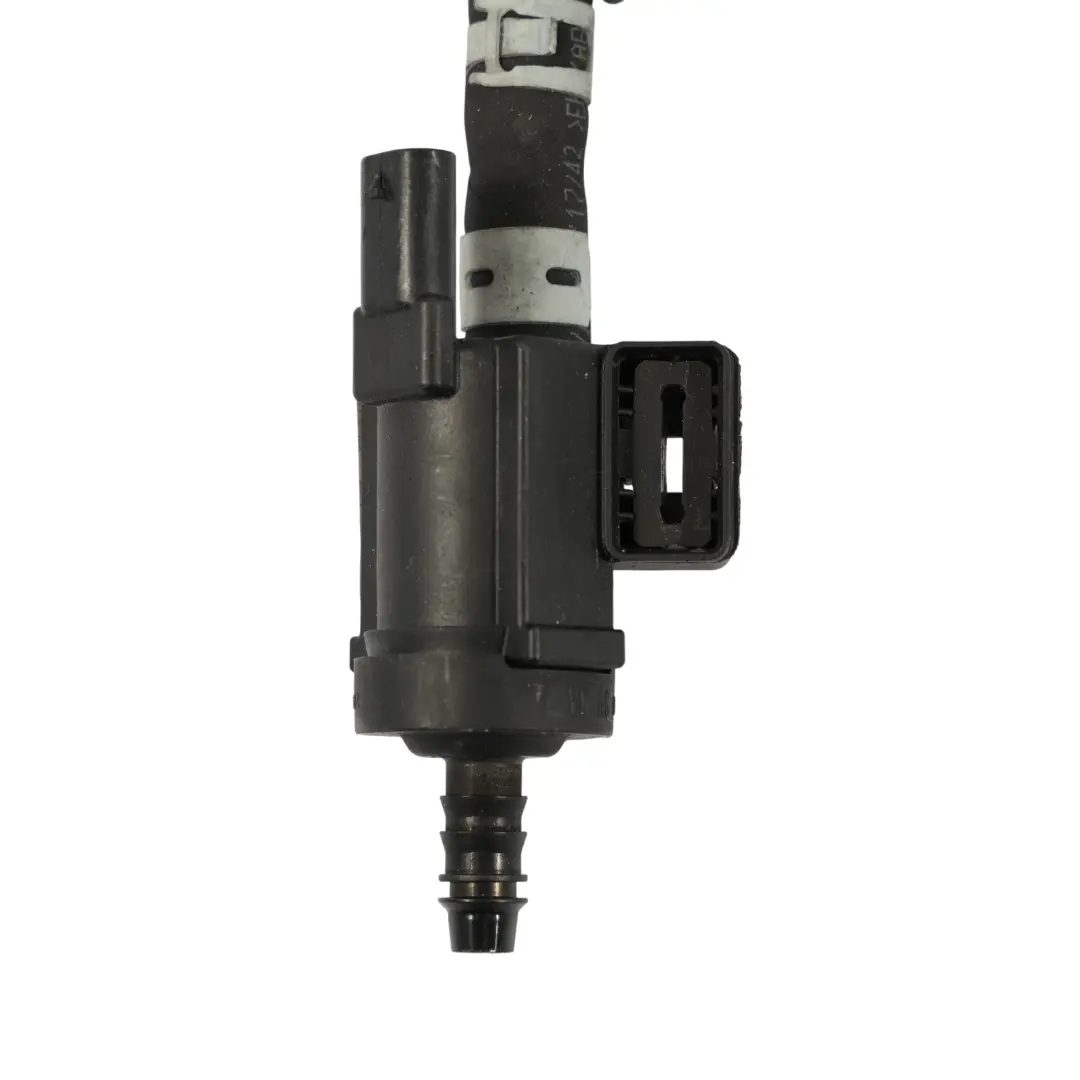 Aktivkohle Kraftstofftank Entlüftungs Rohr für Audi RS4 B9 RS5 F5 mit Teilenummer 8W0201991AF Audi RS4 B9 RS5 F5 Aktivkohle Kraftstofftank Entlüftungs Rohr - SKU 8W0201991AF - Teilenummer 8W0201991AF