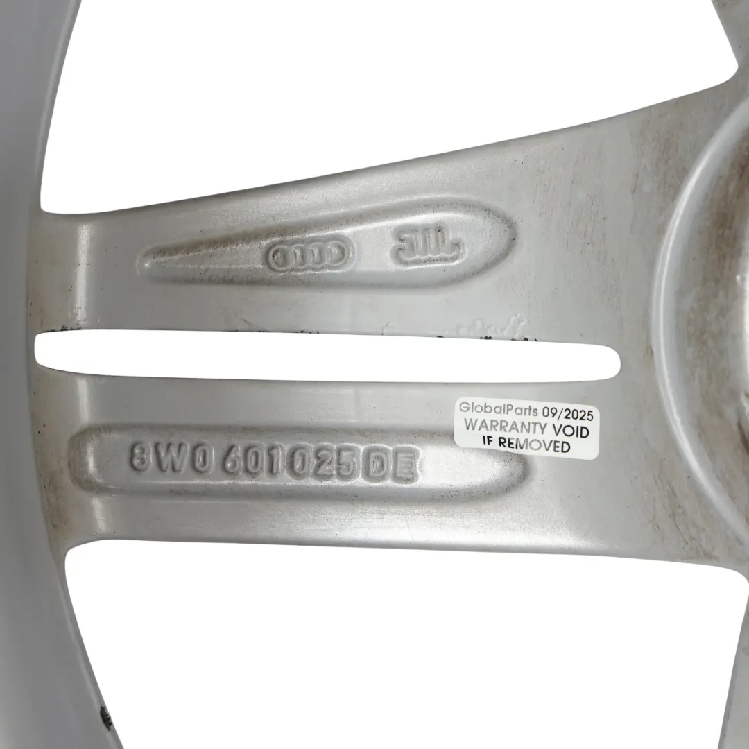 Felga Aluminiowa Srebrna 18" 8.5J ET:29 do Audi A5 S5 F5 o numerze 8W0601025DE Audi A5 S5 F5 Felga Aluminiowa Srebrna 18" 8.5J ET:29 - SKU 8W0601025DE-1 - Numer Części 8W0601025DE