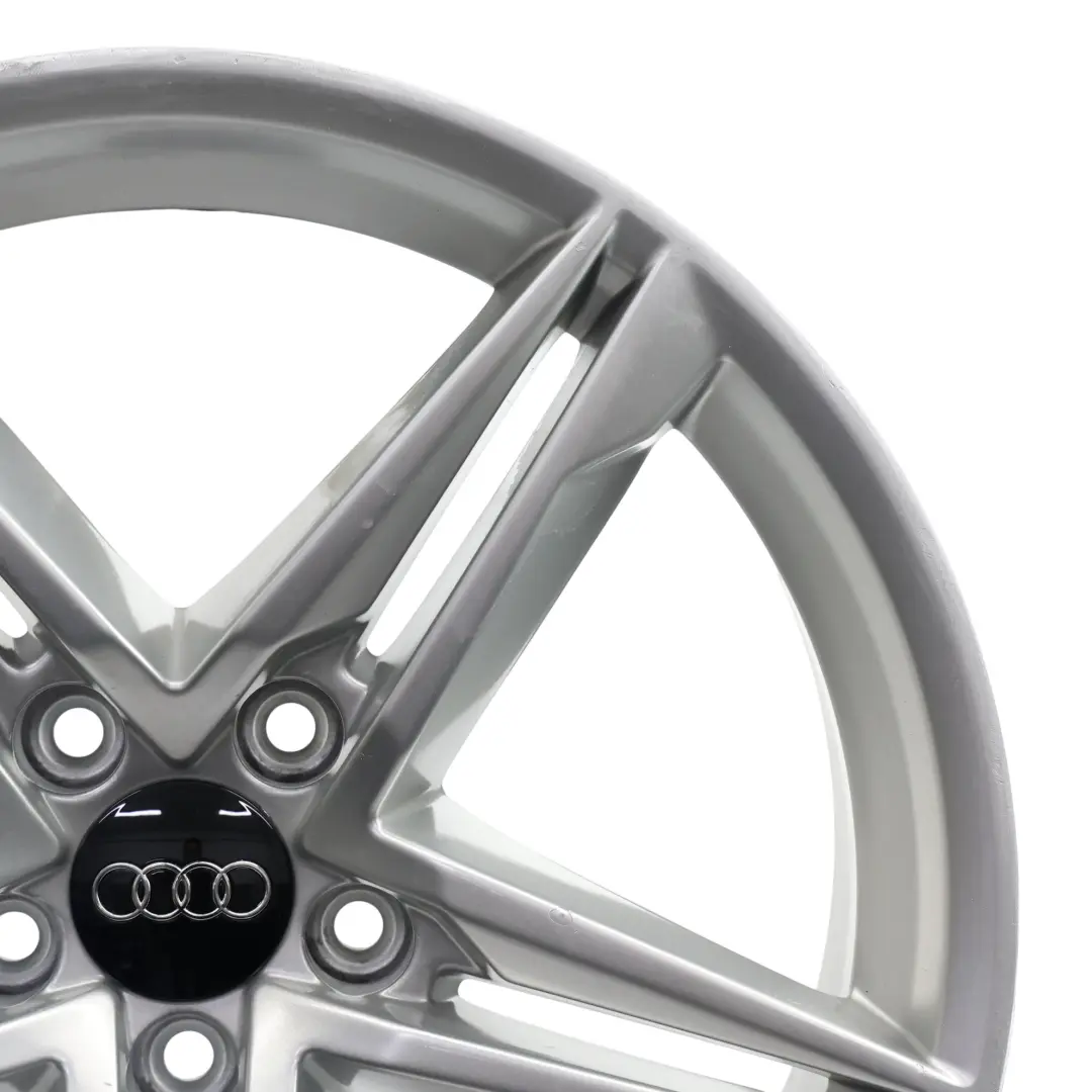 Argento Cerchio Lega Leggera 18" 8.5J ET:29 per Audi A5 S5 F5 con numero di parte 8W0601025DE Audi A5 S5 F5 Argento Cerchio Lega Leggera 18" 8.5J ET:29 - SKU 8W0601025DE-1 - Numero di parte 8W0601025DE