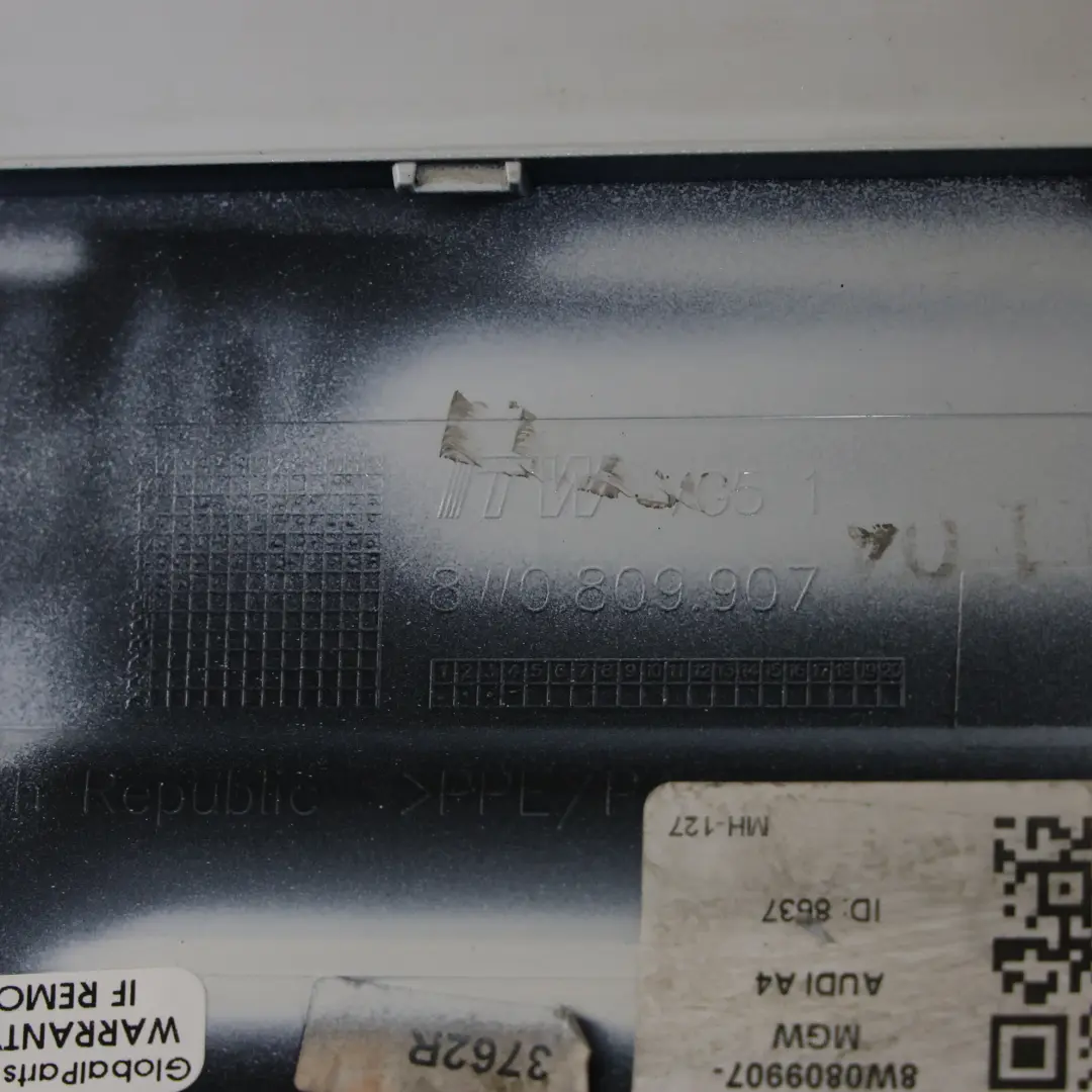 Audi A4 B9 Osłona Zaślepka Klapka Klapa Wlewu Paliwa Biała - SKU 8W0809907-MGW - Numer Części 8W0809907