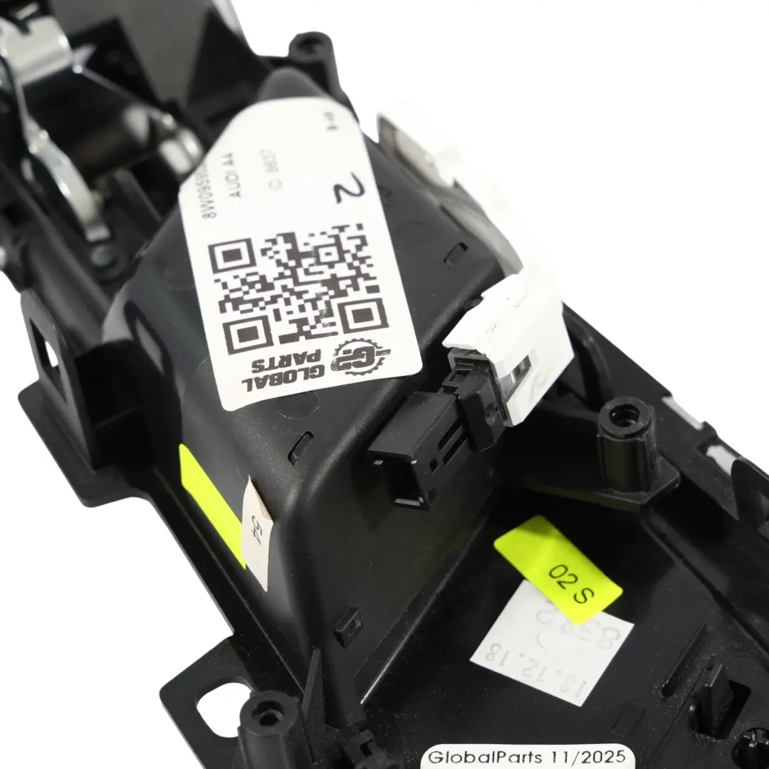 Garniture Poignée Porte Arrière Droite Côté Conducteur pour Audi A4 B9 à propos du numéro de pièce 8W0959524B Audi A4 B9 Garniture Poignée Porte Arrière Droite Côté Conducteur - SKU 8W0959524B - Numéro de pièce 8W0959524B