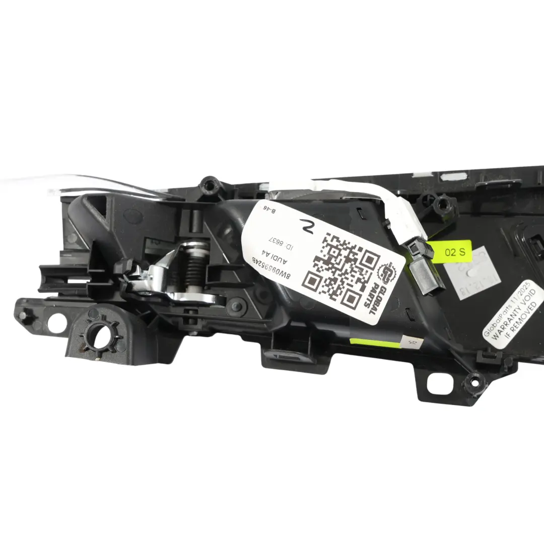 Maniglia Porta Rivestimento Altoparlante Posteriore Destro per Audi A4 B9 con numero di parte 8W0959524B Audi A4 B9 Maniglia Porta Rivestimento Altoparlante Posteriore Destro - SKU 8W0959524B - Numero di parte 8W0959524B