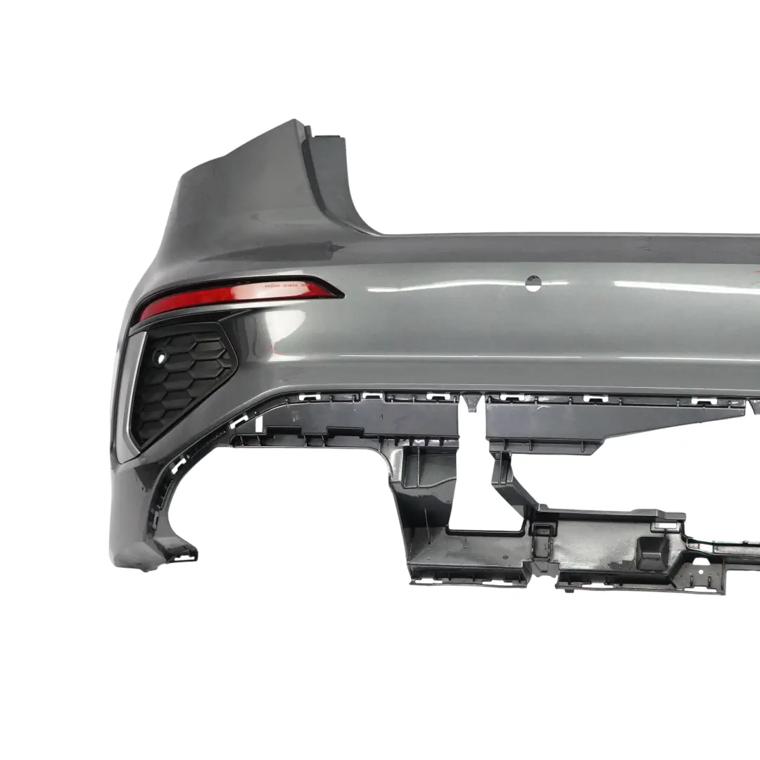 8Y Osłona Tylnego Zderzaka Daytona Grey Metallic - Z7S do Audi S3 o numerze 8Y4807067E Audi S3 8Y Osłona Tylnego Zderzaka Daytona Grey Metallic - Z7S - SKU 8Y4807067E-DGR1 - Numer Części 8Y4807067E