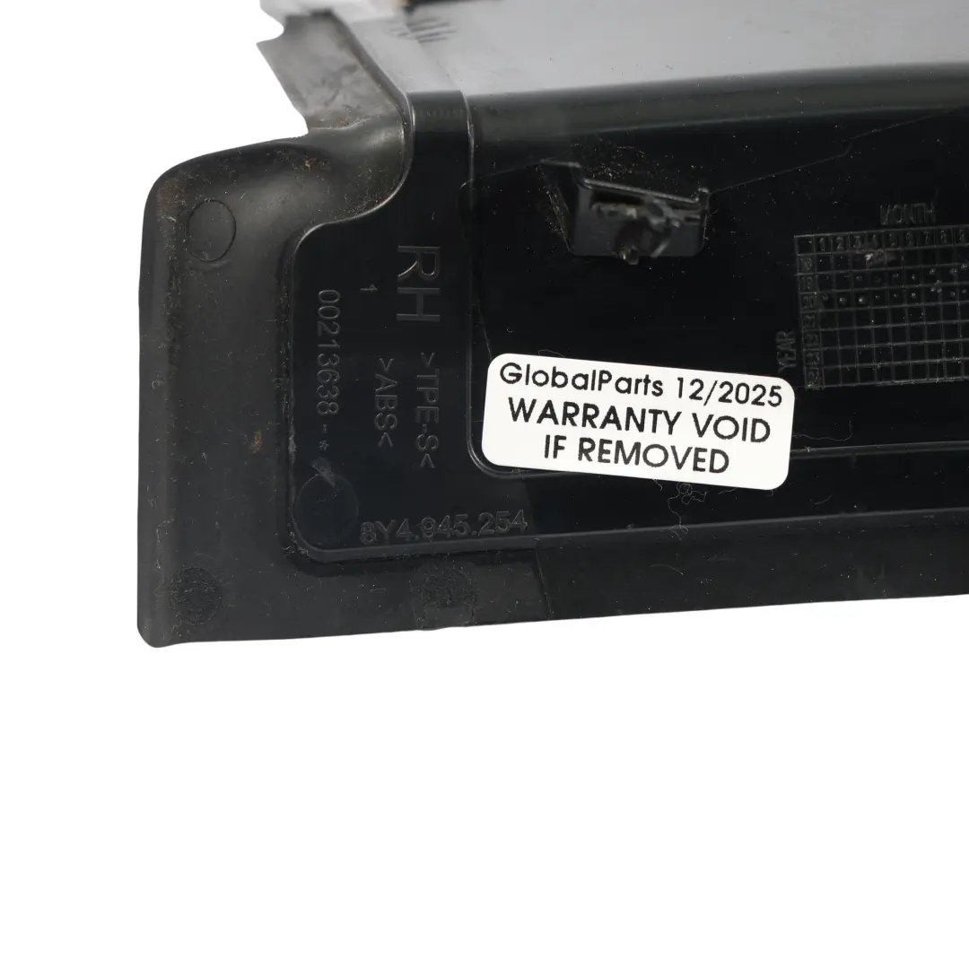 Audi S3 8Y Cache De Feu Arrière Droit - SKU 8Y4945254 - Numéro de pièce 8Y4945254