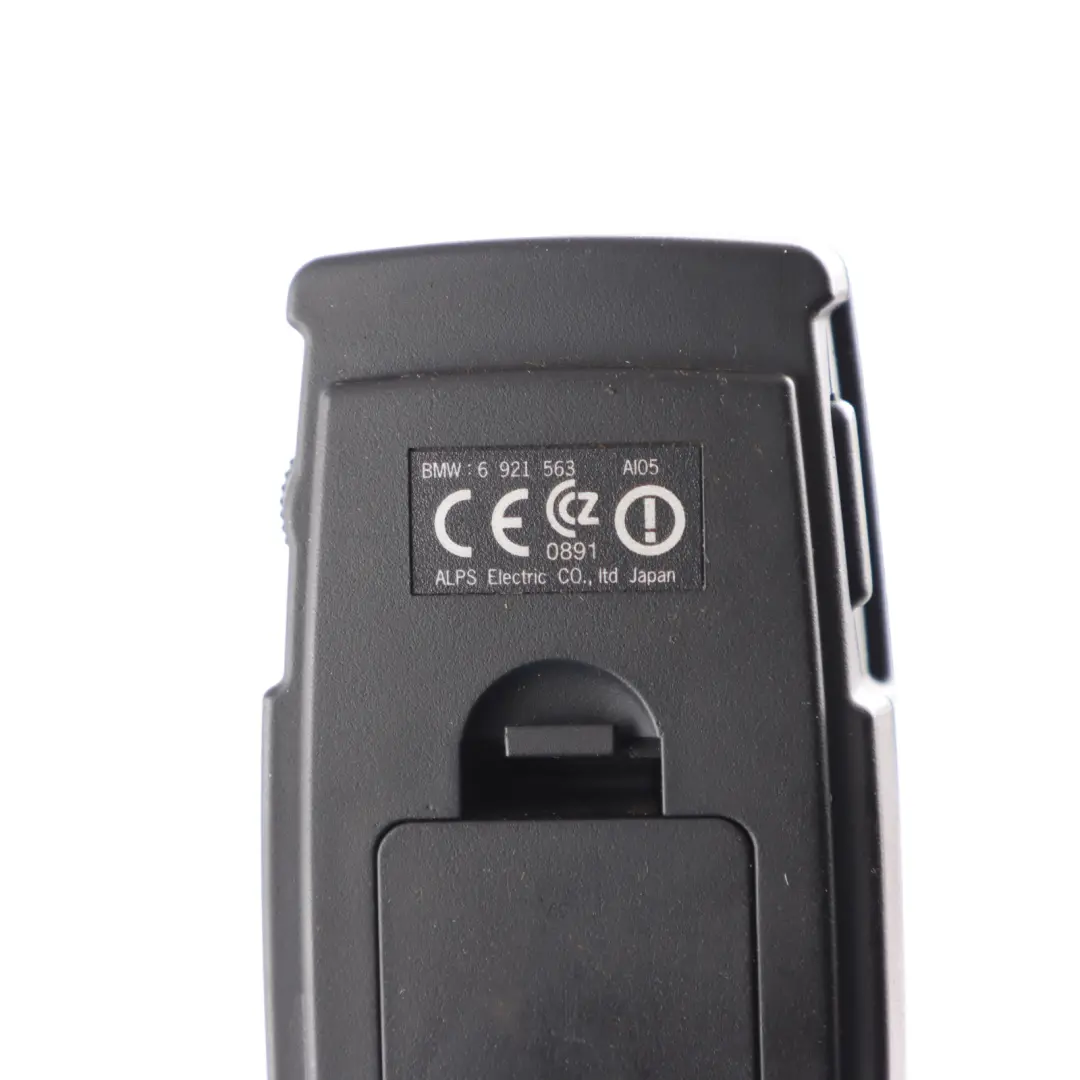 Entertainment DVD Display Screen Remote to BMW X5 X6 E70 E71 Rear Seat with Part number 9166783 BMW X5 X6 E70 E71 Rear Seat Entertainment DVD Display Screen Remote - SKU 9166783 - Part number 9166783