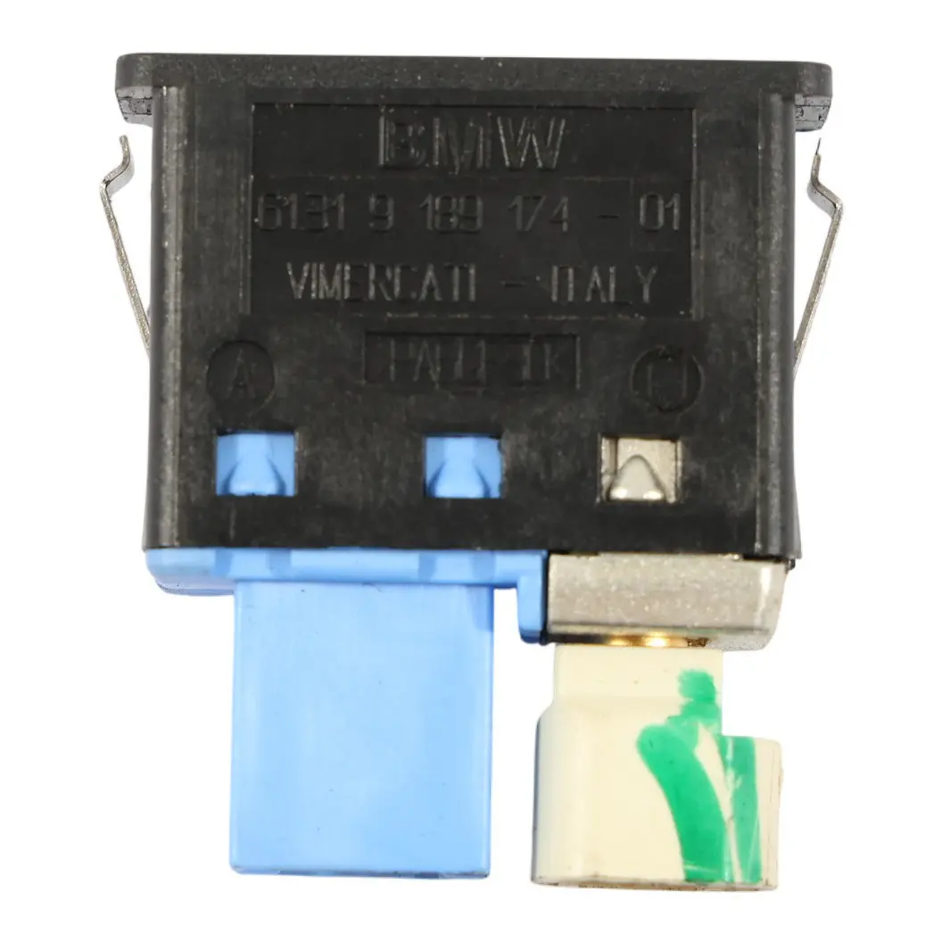 BMW F01 E60 E61 E70 E81 E87 E90 E91 USB AUX In Socket Port Plug 9189174