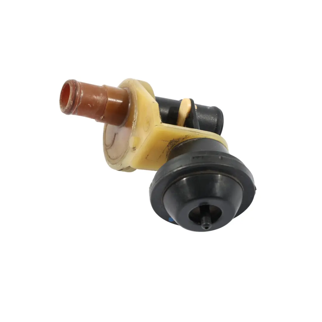 Zawór Sterujący Ogrzewania Wody do Porsche Boxster 986 o numerze 92857457303 Porsche Boxster 986 Zawór Sterujący Ogrzewania Wody - SKU 92857457303 - Numer Części 92857457303