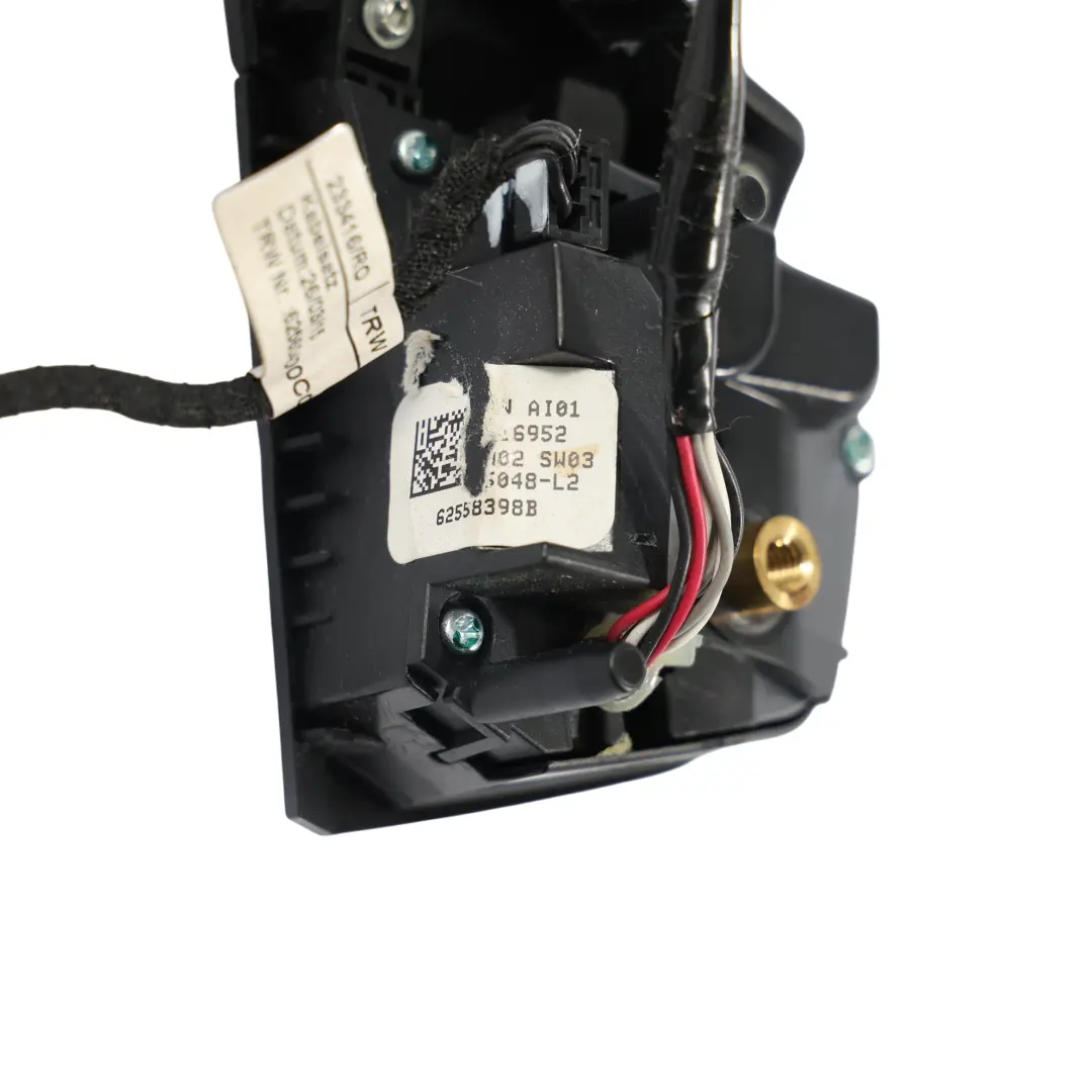 Couvercle de l'interrupteur multifonctions du volant pour BMW F20 F30 à propos du numéro de pièce 9316952 BMW F20 F30 Couvercle de l'interrupteur multifonctions du volant - SKU 9316952-2 - Numéro de pièce 9316952