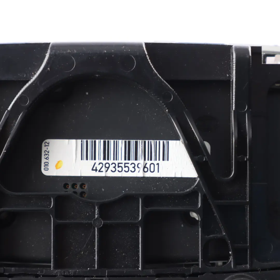 Panel Podsufitki Oświetlenie Kabiny do BMW F20 F33 F34 F87 LCI o numerze 9355396 BMW F20 F33 F34 F87 LCI Panel Podsufitki Oświetlenie Kabiny - SKU 9355396-1 - Numer Części 9355396