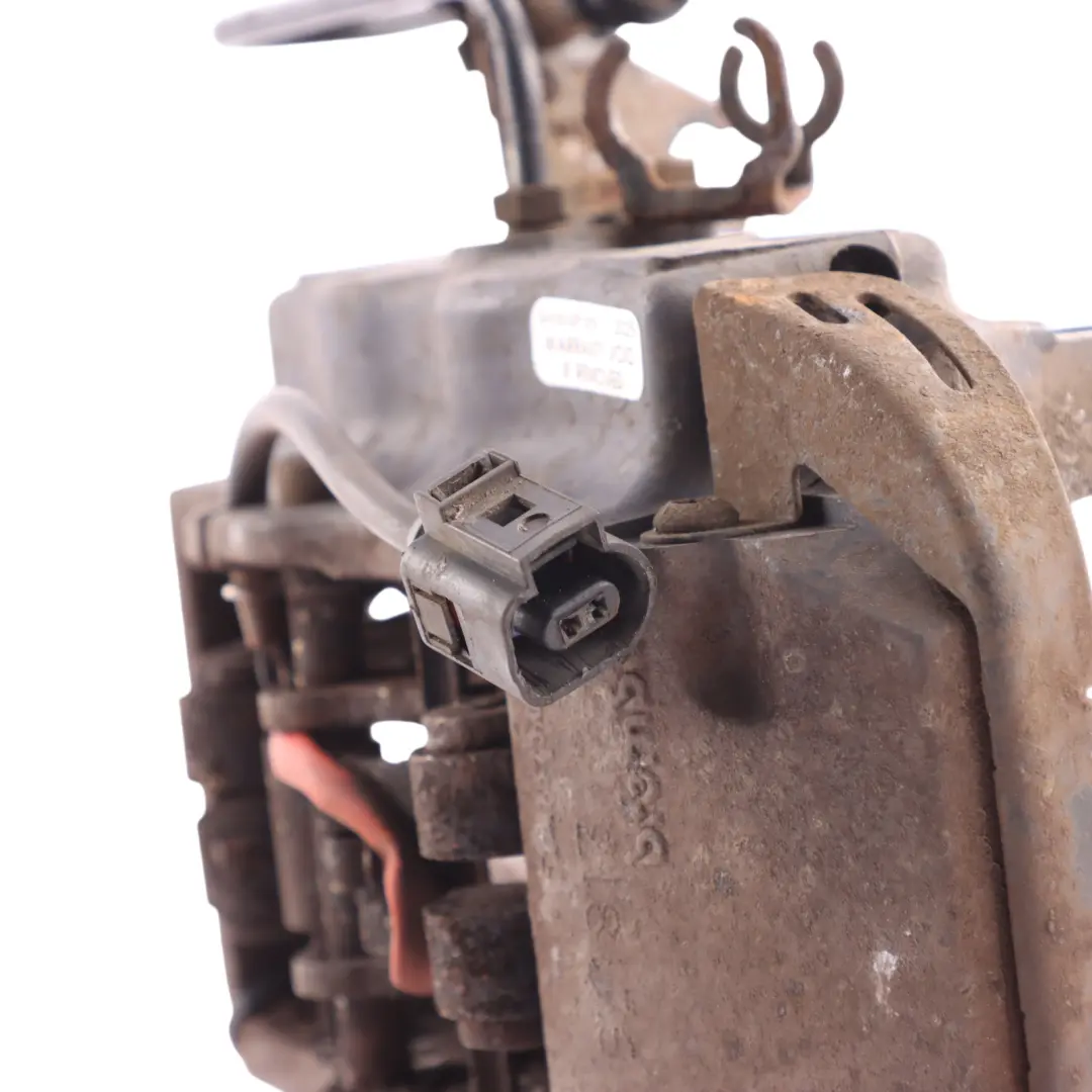 Pinza De Freno Trasero Derecho para Porsche Cayenne 955 9PA con número de pieza 95535242232 Porsche Cayenne 955 9PA Pinza De Freno Trasero Derecho - SKU 95535242232 - Número de pieza 95535242232