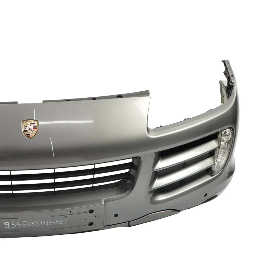 Zderzak Przedni Meteor Grey Szary Metalik - M7W do Porsche Cayenne 9PA o numerze 95550531111 Porsche Cayenne 9PA Zderzak Przedni Meteor Grey Szary Metalik - M7W - SKU 95550531111-MET - Numer Części 95550531111