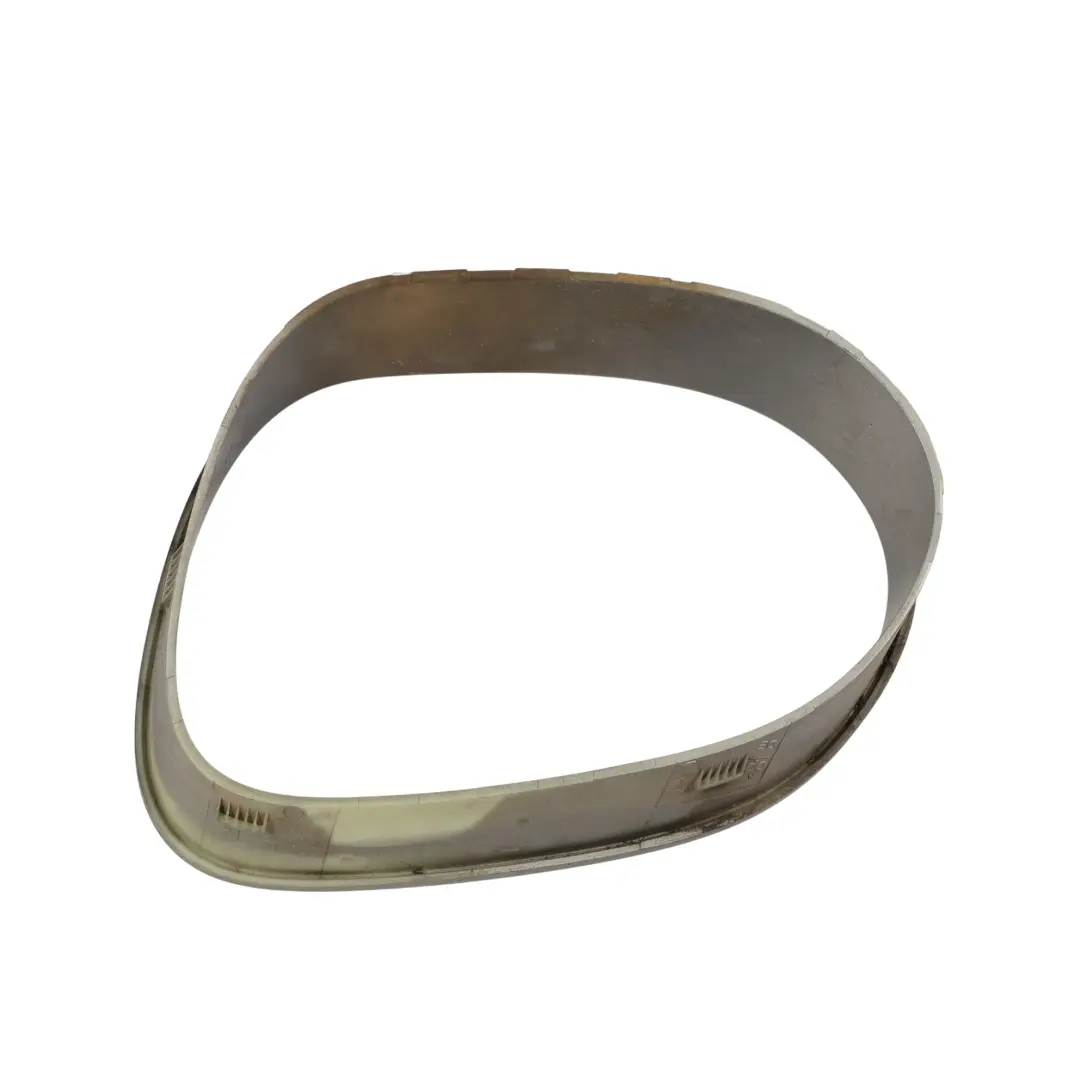 Moldura Tubo Escape Parachoques Trasero Derecho 7L5807838 para Porsche Cayenne 955 con número de pieza 95550583801 Porsche Cayenne 955 Moldura Tubo Escape Parachoques Trasero Derecho 7L5807838 - SKU 95550583801 - Número de pieza 95550583801