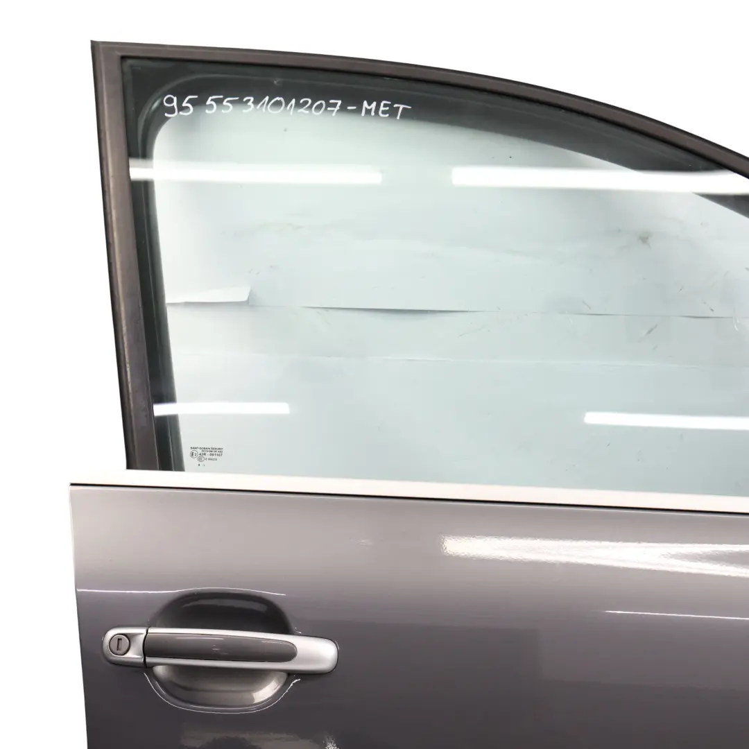 Porta Anteriore Destra Meteor Grey Metallizzato - M7W per Porsche Cayenne 9PA con numero di parte 95553101207 Porsche Cayenne 9PA Porta Anteriore Destra Meteor Grey Metallizzato - M7W - SKU 95553101207-MET - Numero di parte 95553101207