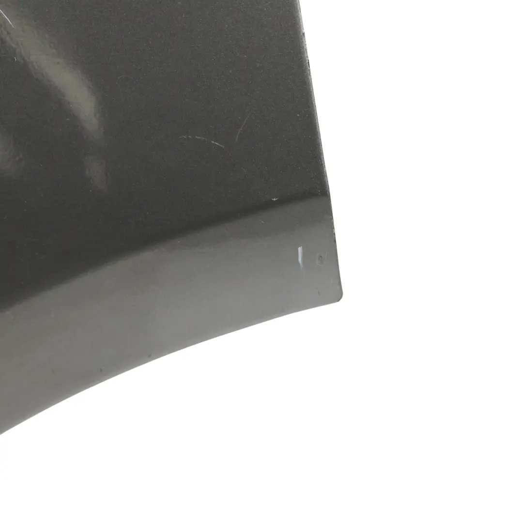 Arrière Gauche Meteor Grey Métallisé - M7W pour Porsche Cayenne 9PA Porte à propos du numéro de pièce 95553301106 Porsche Cayenne 9PA Porte Arrière Gauche Meteor Grey Métallisé - M7W - SKU 95553301106-MET - Numéro de pièce 95553301106