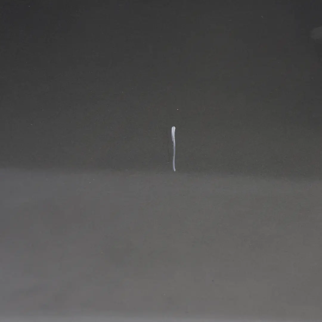 Arrière Gauche Meteor Grey Métallisé - M7W pour Porsche Cayenne 9PA Porte à propos du numéro de pièce 95553301106 Porsche Cayenne 9PA Porte Arrière Gauche Meteor Grey Métallisé - M7W - SKU 95553301106-MET - Numéro de pièce 95553301106