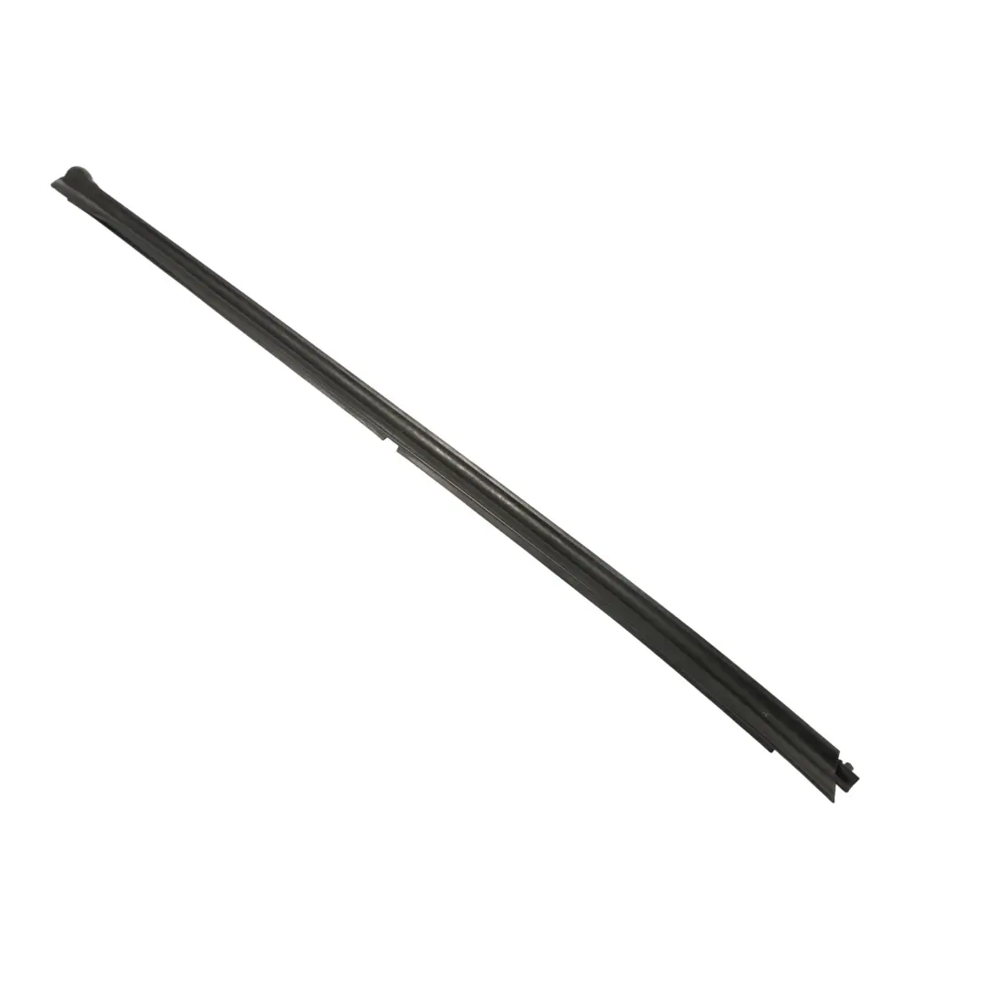 Joint D'Étanchéité De Porte Arrière Droite 95B839120B pour Porsche Macan 95B à propos du numéro de pièce 95B839120A Porsche Macan 95B Joint D'Étanchéité De Porte Arrière Droite 95B839120B - SKU 95B839120A - Numéro de pièce 95B839120A